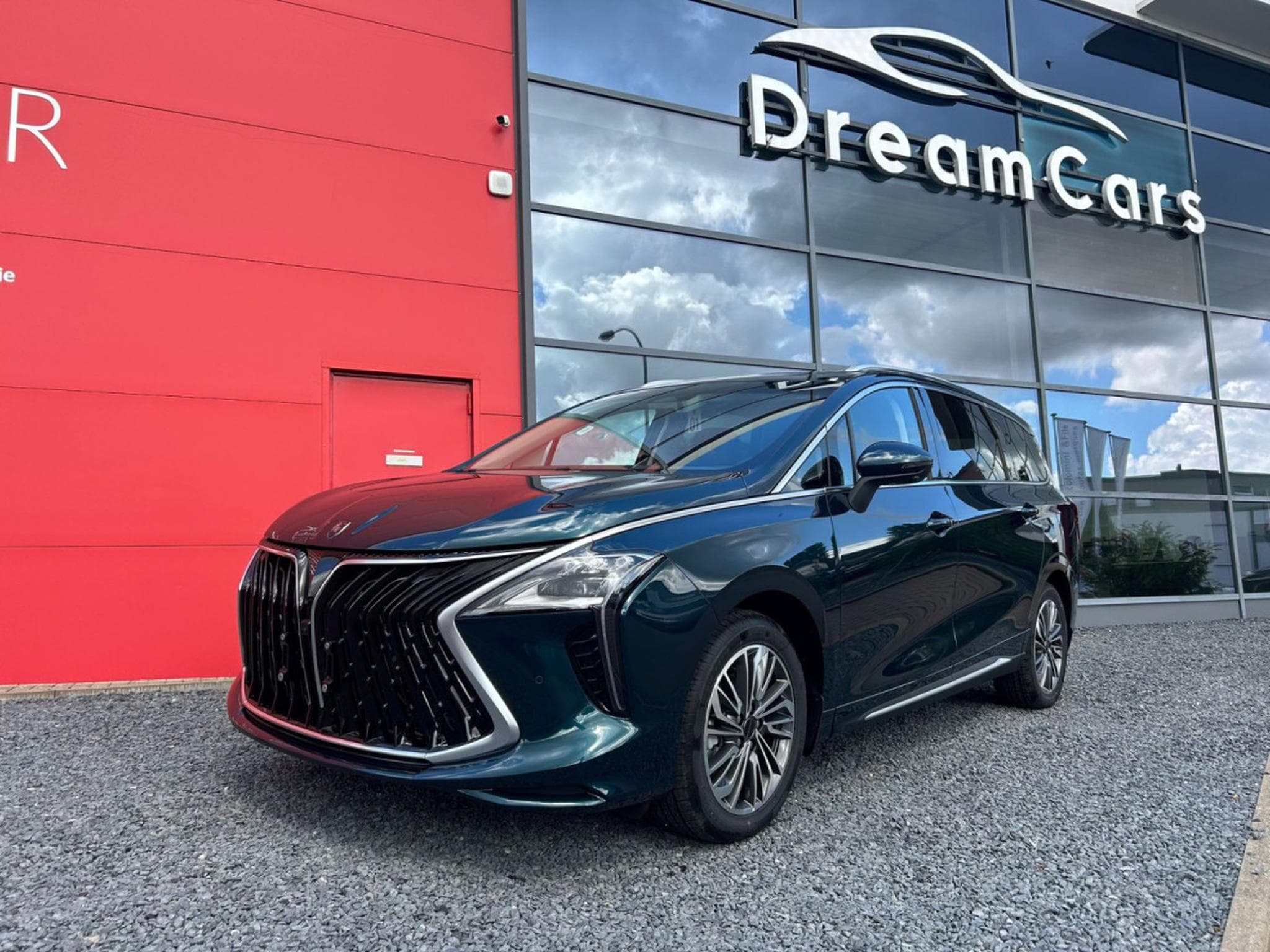 Forthing U-Tour FORTHING 4 U TOUR 7 PLACES (2026) - Photo 1