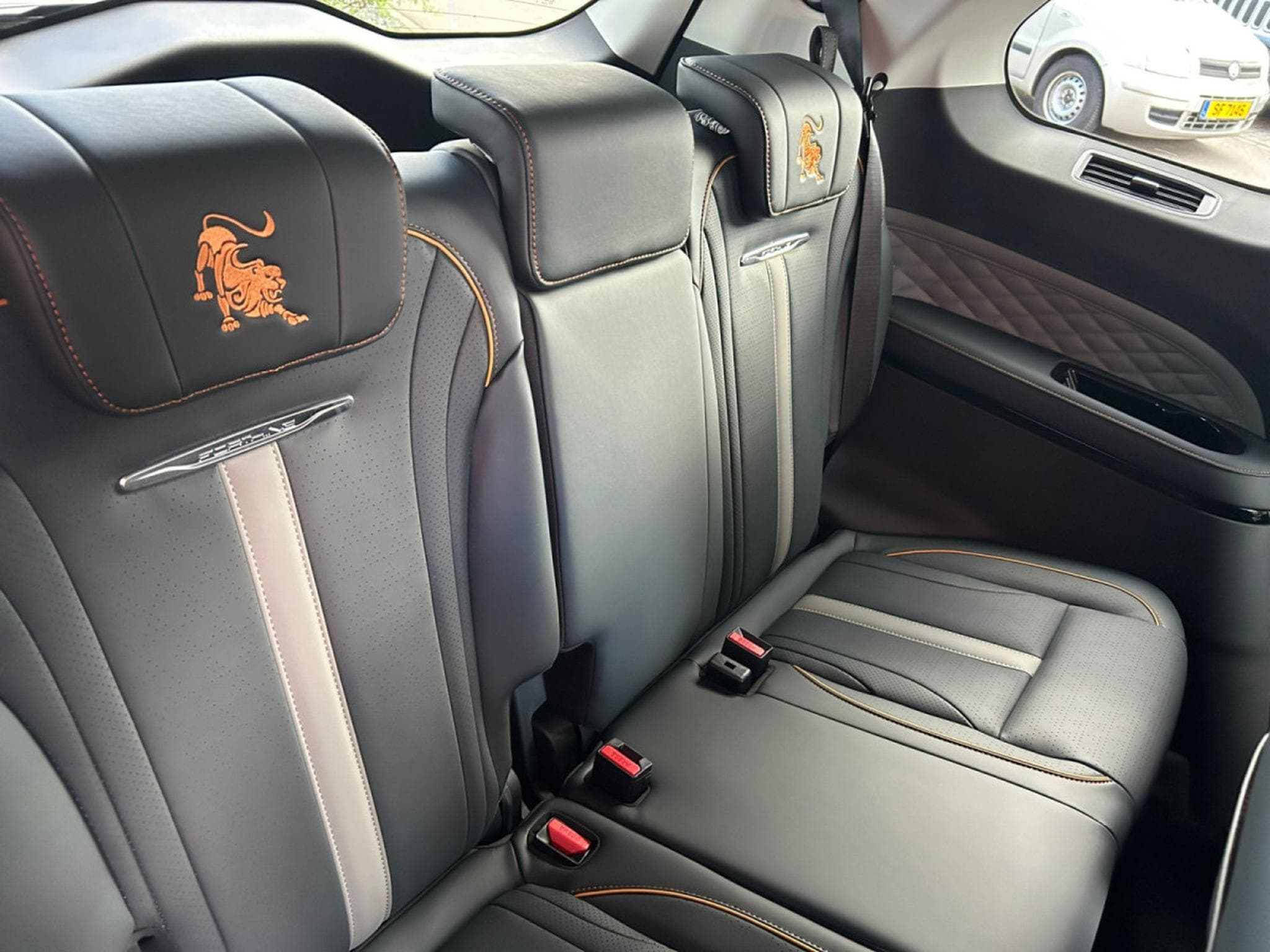 Forthing U-Tour FORTHING 4 U TOUR 7 PLACES (2026) - Photo 15