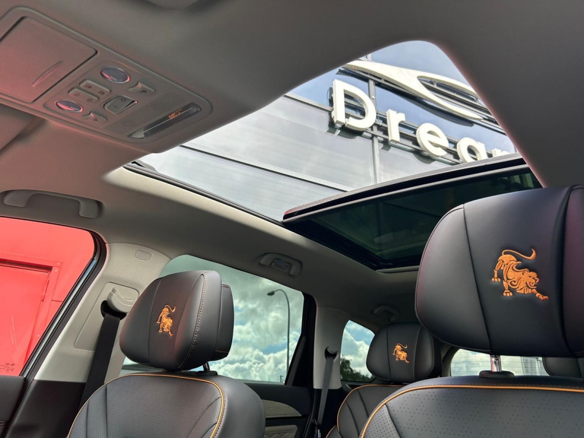 Forthing U-Tour FORTHING 4 U TOUR 7 PLACES (2026) - Photo 23