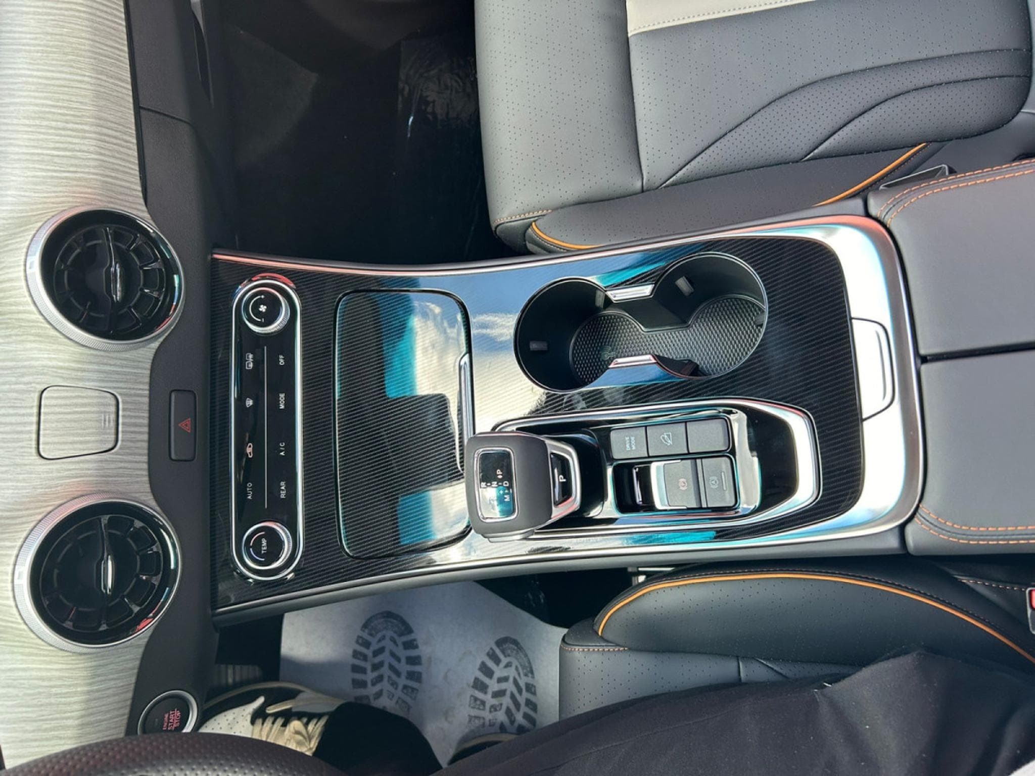 Forthing U-Tour FORTHING 4 U TOUR 7 PLACES (2026) - Photo 24