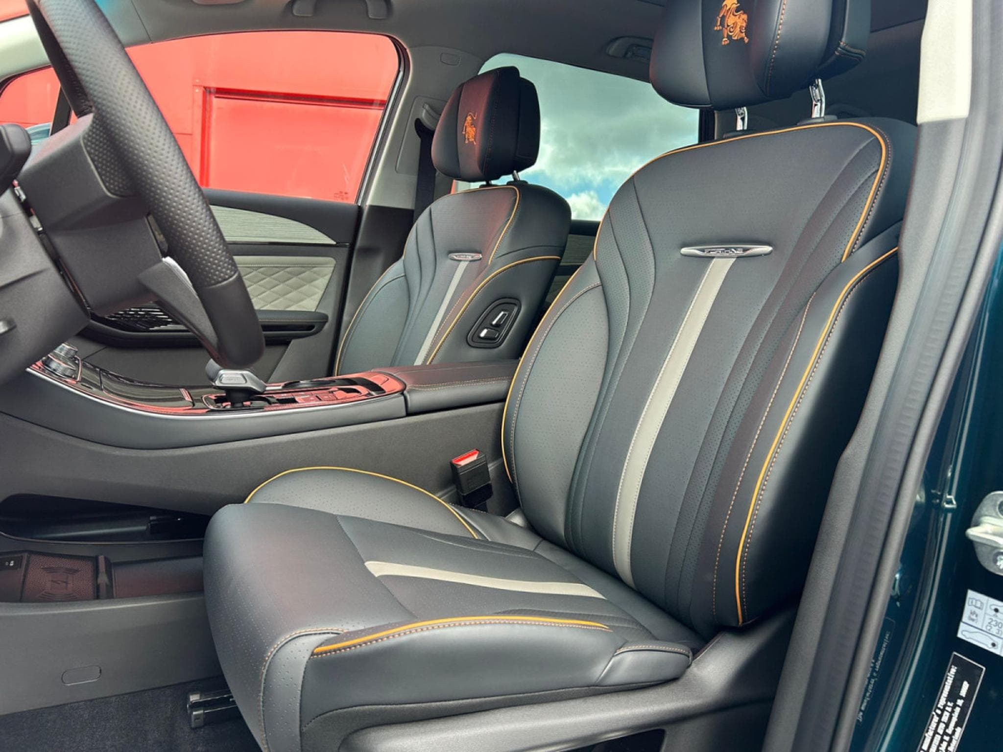 Forthing U-Tour FORTHING 4 U TOUR 7 PLACES (2026) - Photo 9