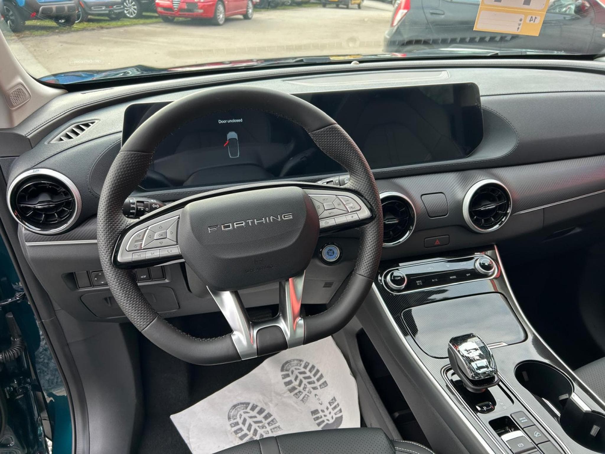 Forthing T5 EVO 1.5 HEV  1.5 FULL HYBRID (2026) - Photo 10