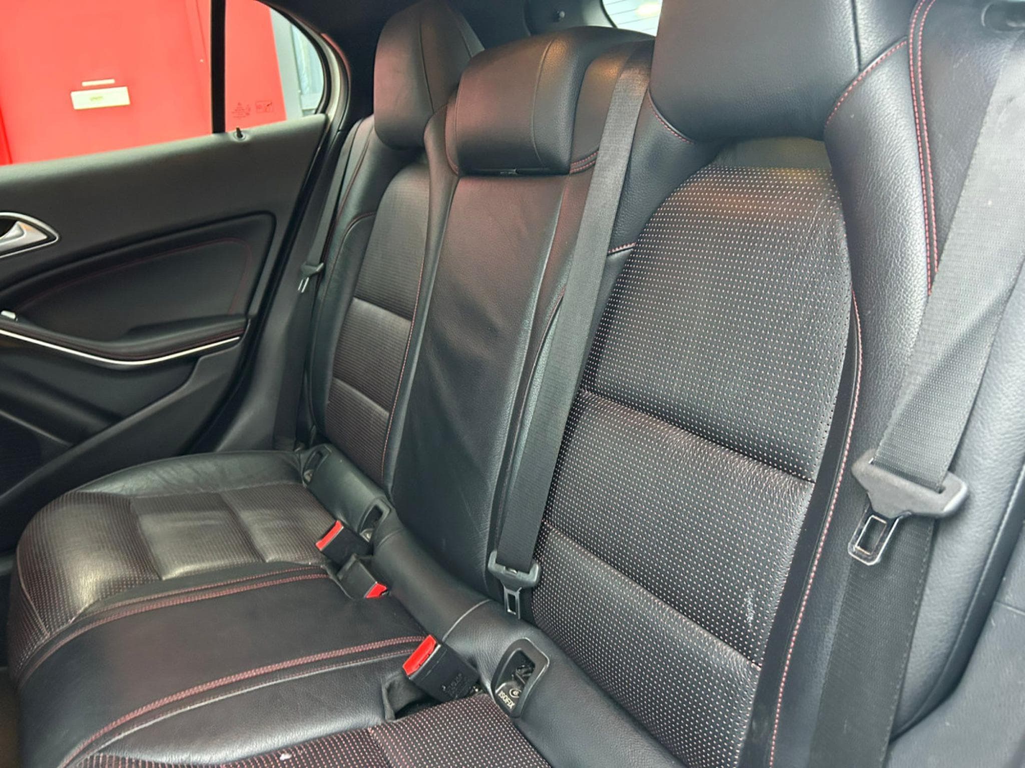 Mercedes GLA 45 AMG 4MATIC (2016) - Photo 11