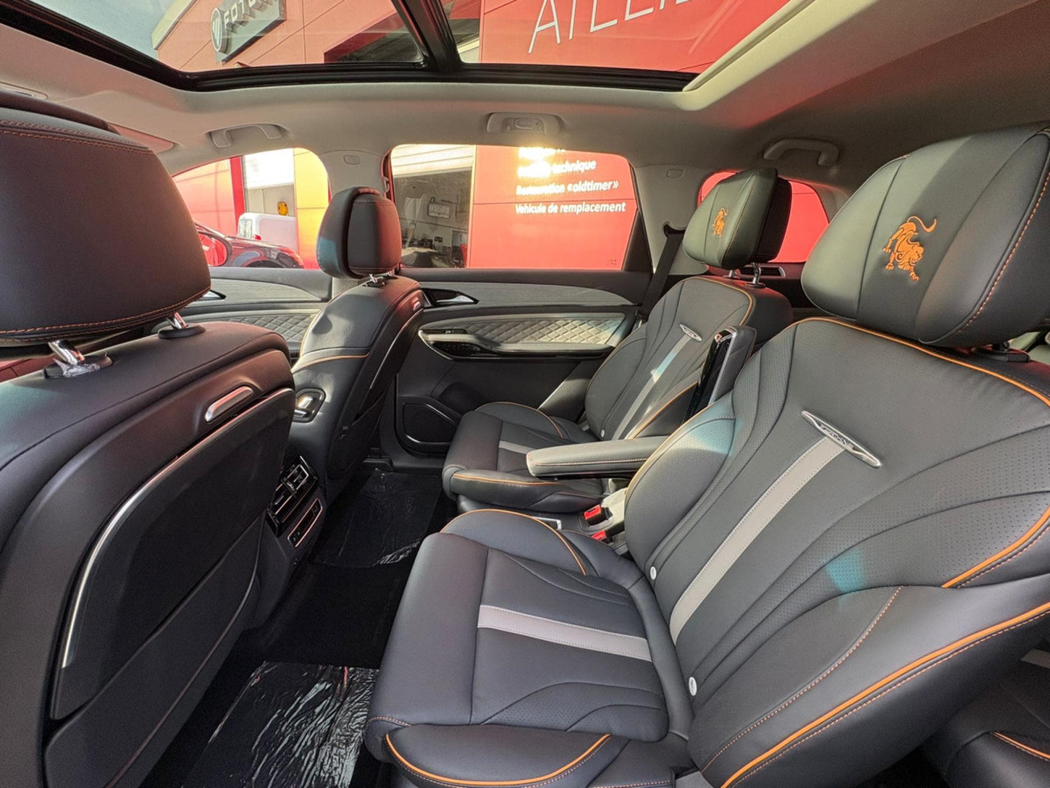 Forthing U-Tour FORTHING 4 U TOUR 7 PLACES (2026) - Photo 14