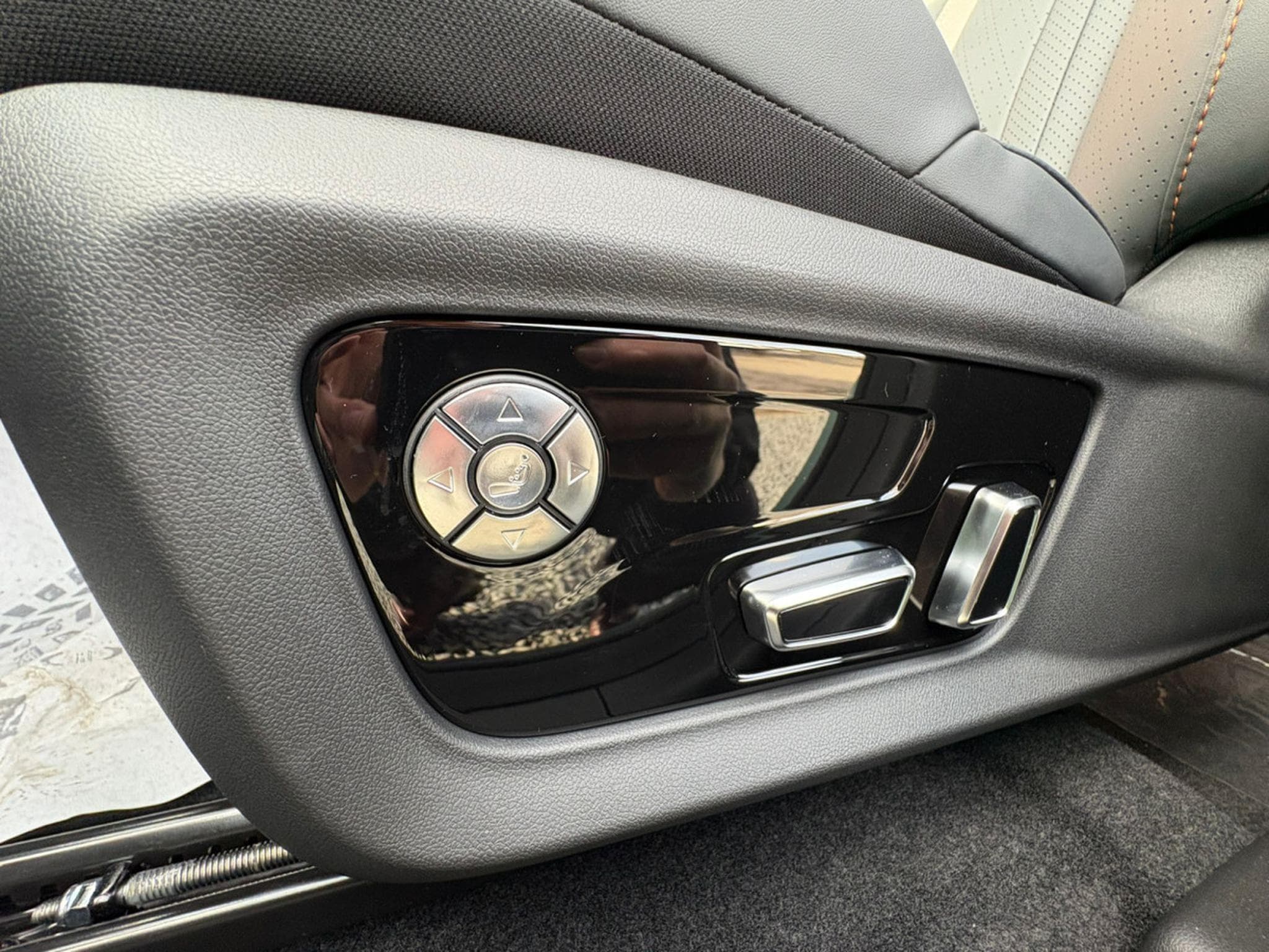 Forthing U-Tour FORTHING 4 U TOUR 7 PLACES (2026) - Photo 18