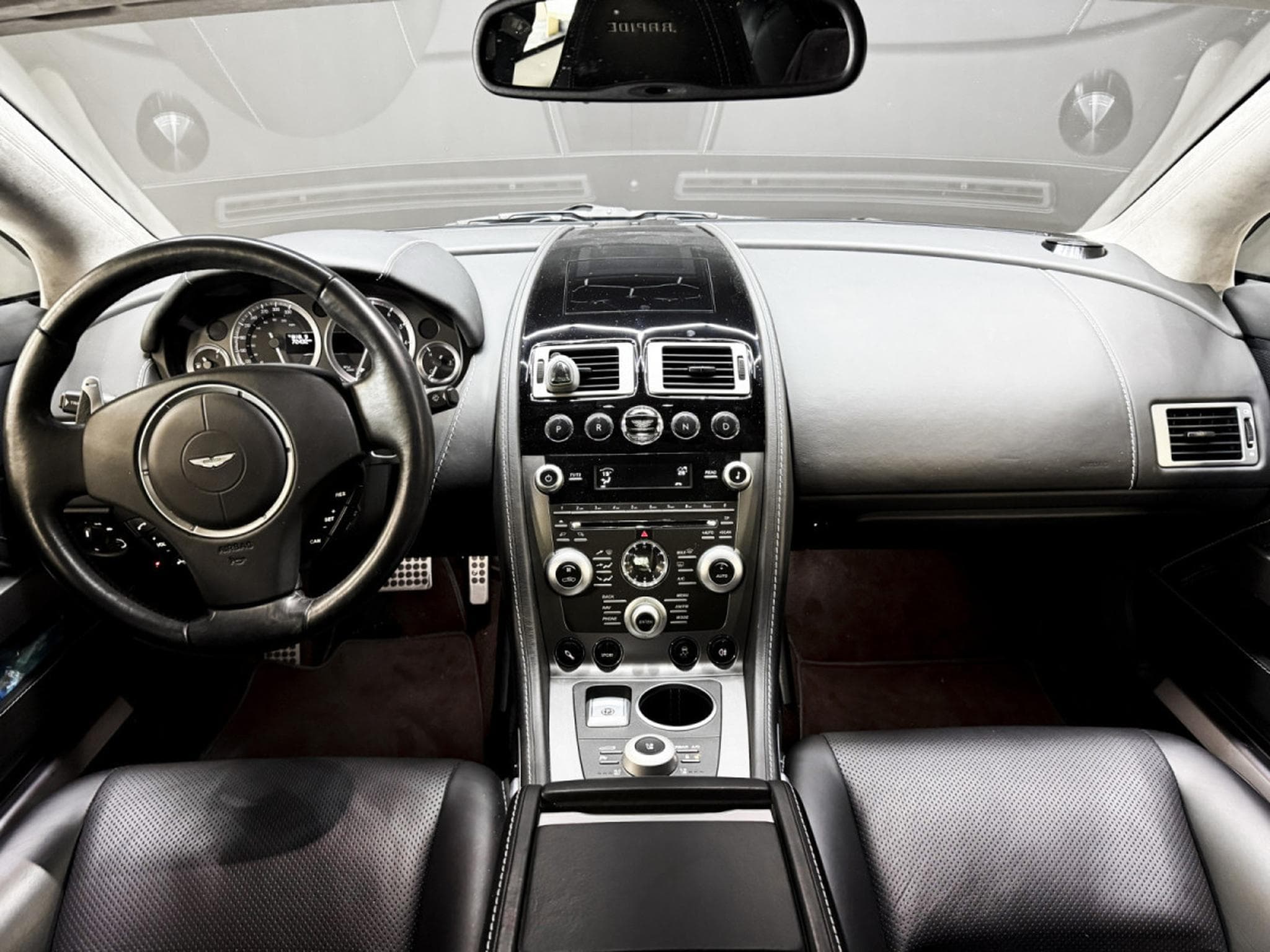 Aston-Martin Rapide V12 6.0 477ch (2011) - Photo 11