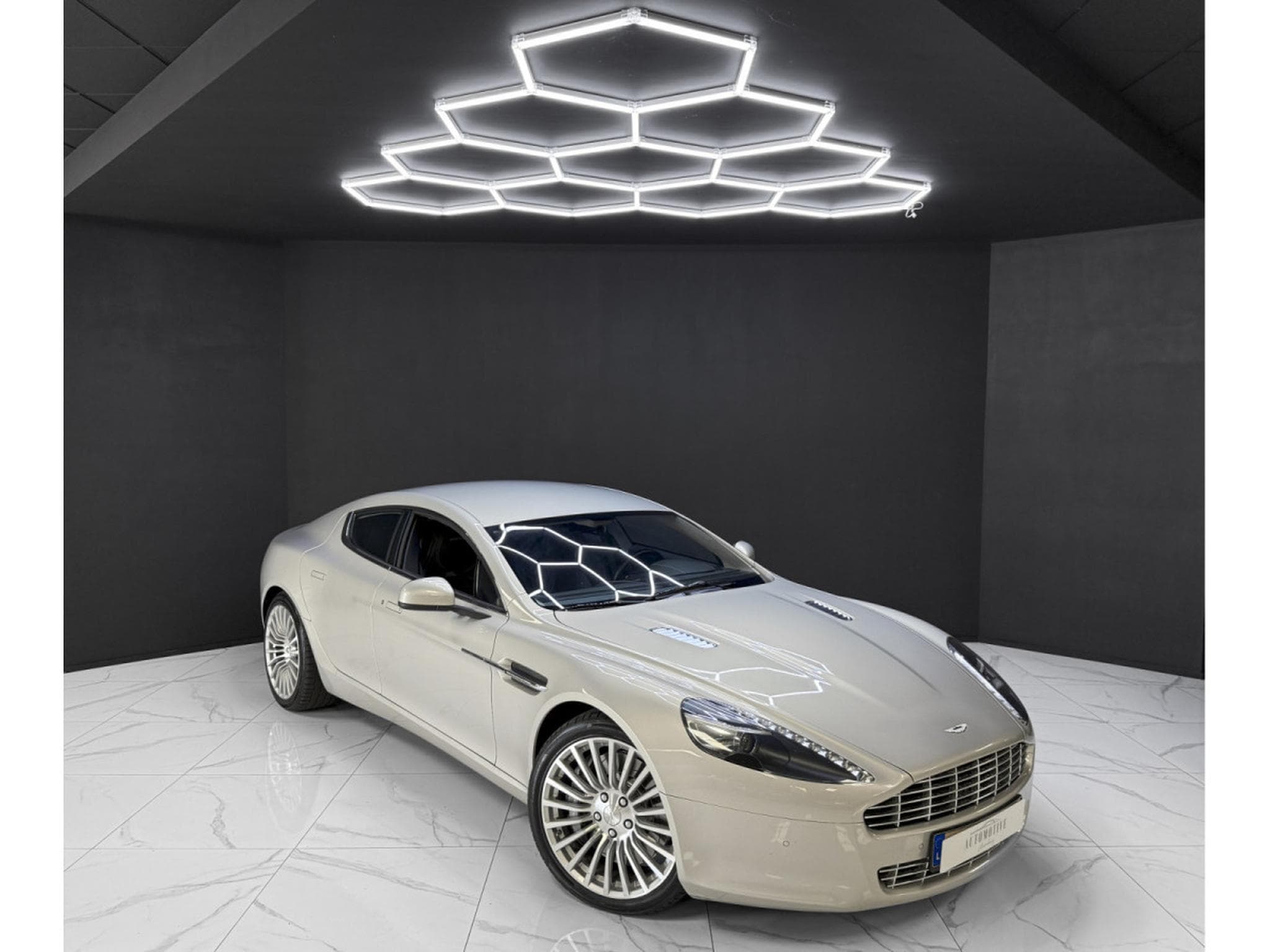 Aston-Martin Rapide V12 6.0 477ch (2011) - Photo 7
