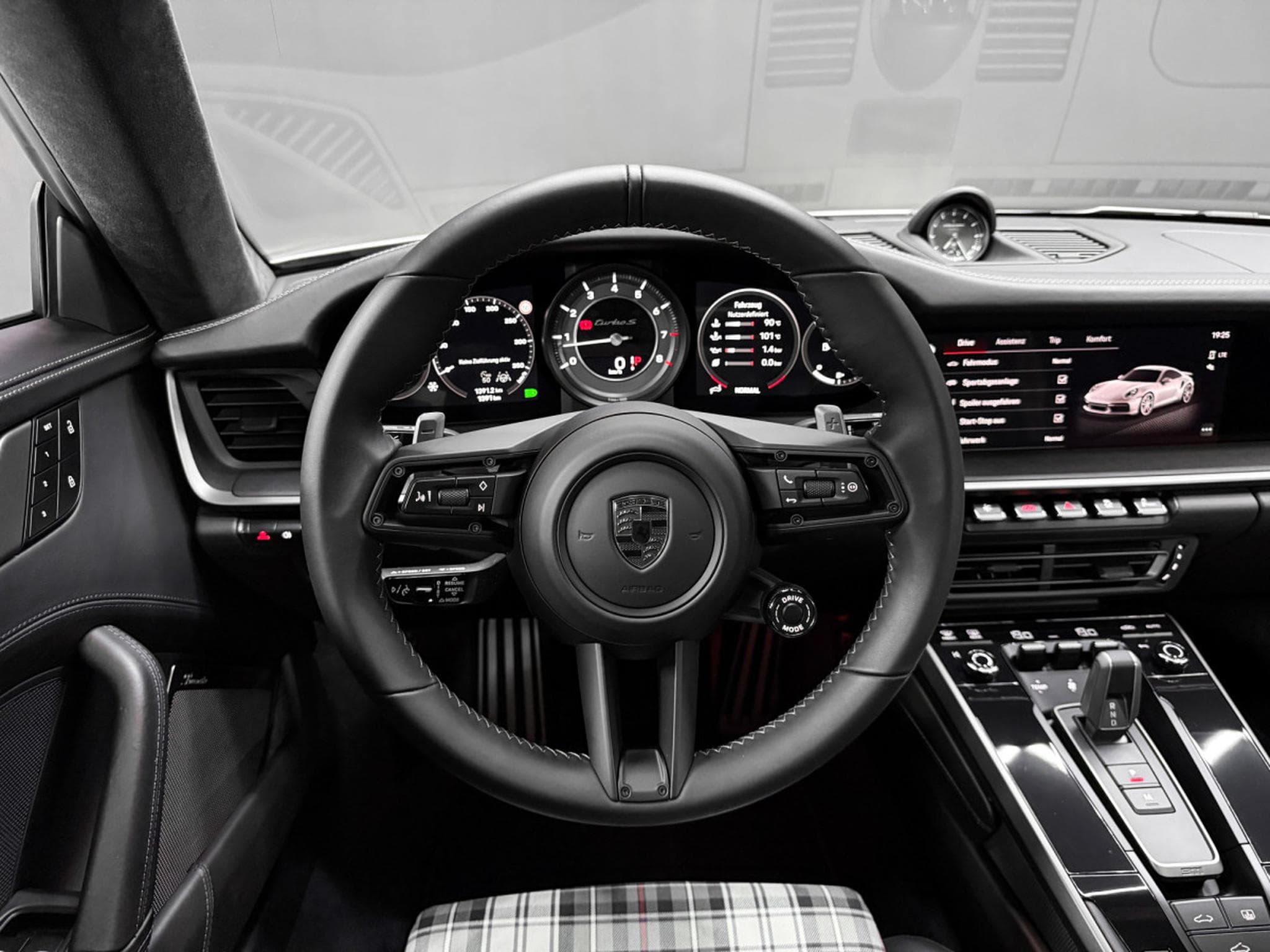 Porsche 911 TURBO 50 YEARS - FULL OPTIONS (2025) - Photo 12