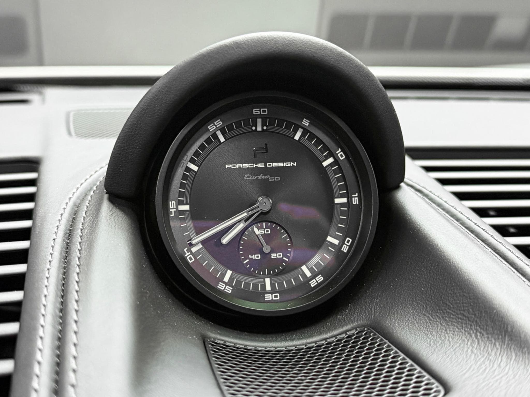 Porsche 911 TURBO 50 YEARS - FULL OPTIONS (2025) - Photo 14