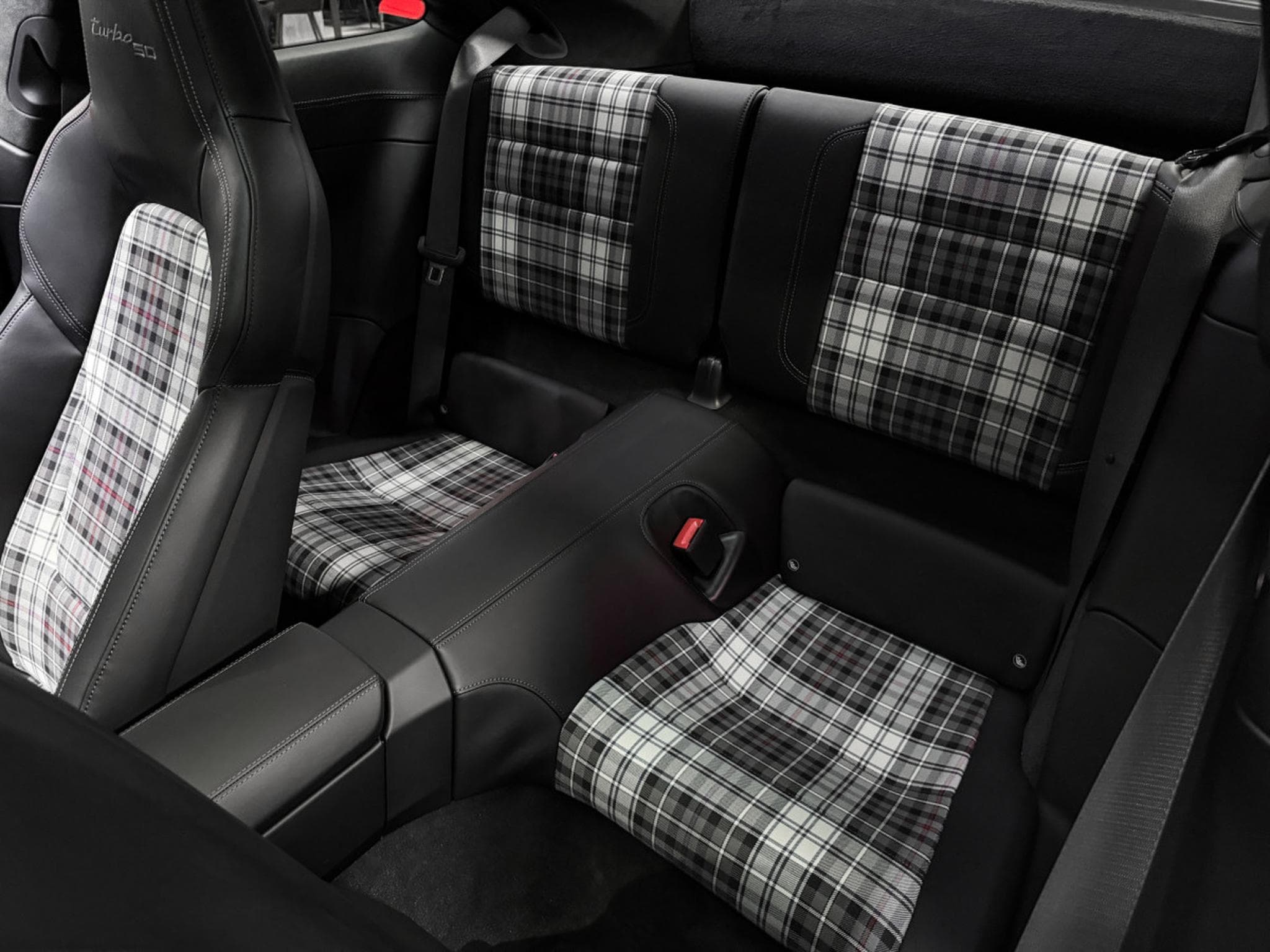 Porsche 911 TURBO 50 YEARS - FULL OPTIONS (2025) - Photo 16