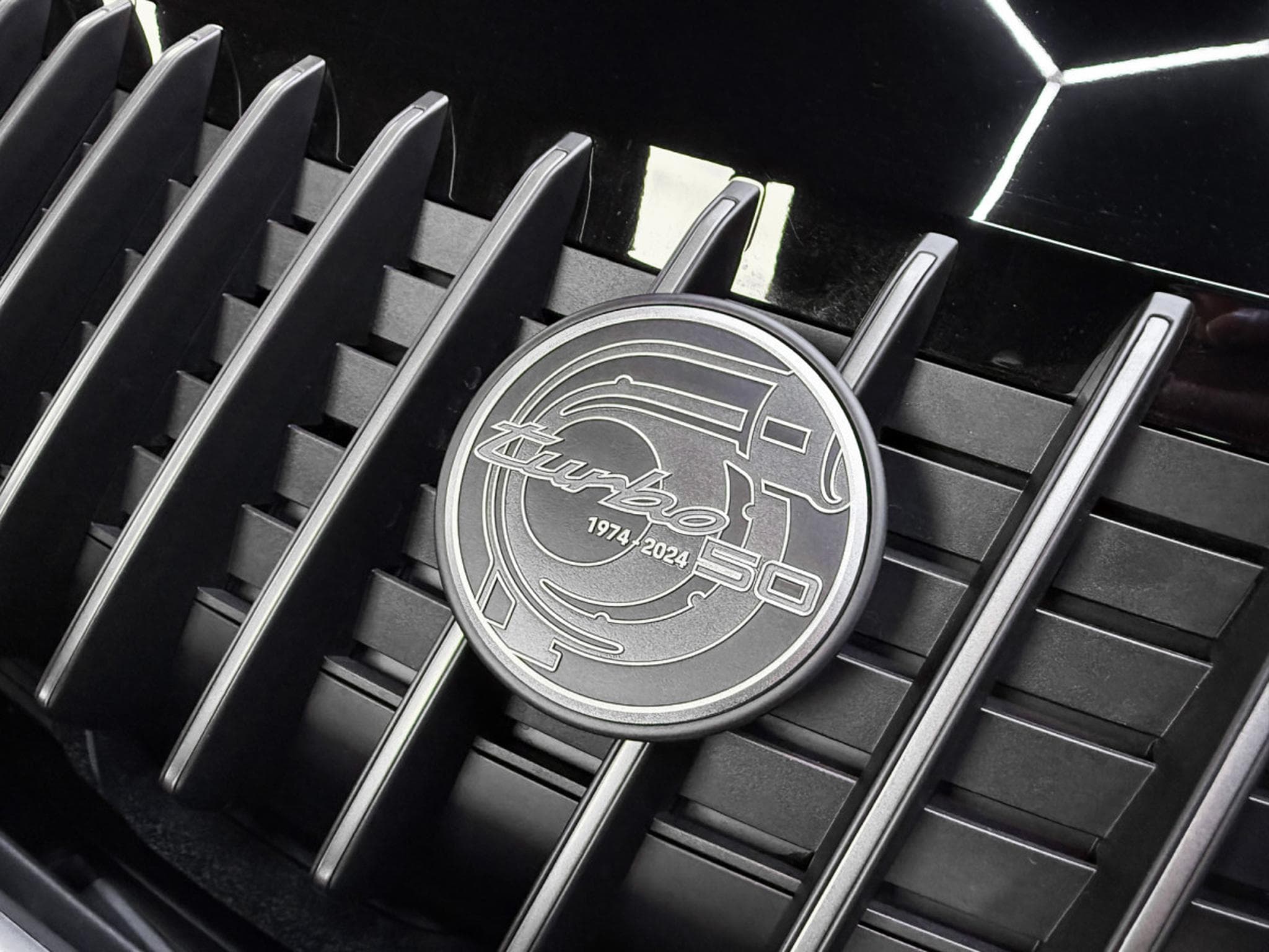 Porsche 911 TURBO 50 YEARS - FULL OPTIONS (2025) - Photo 21