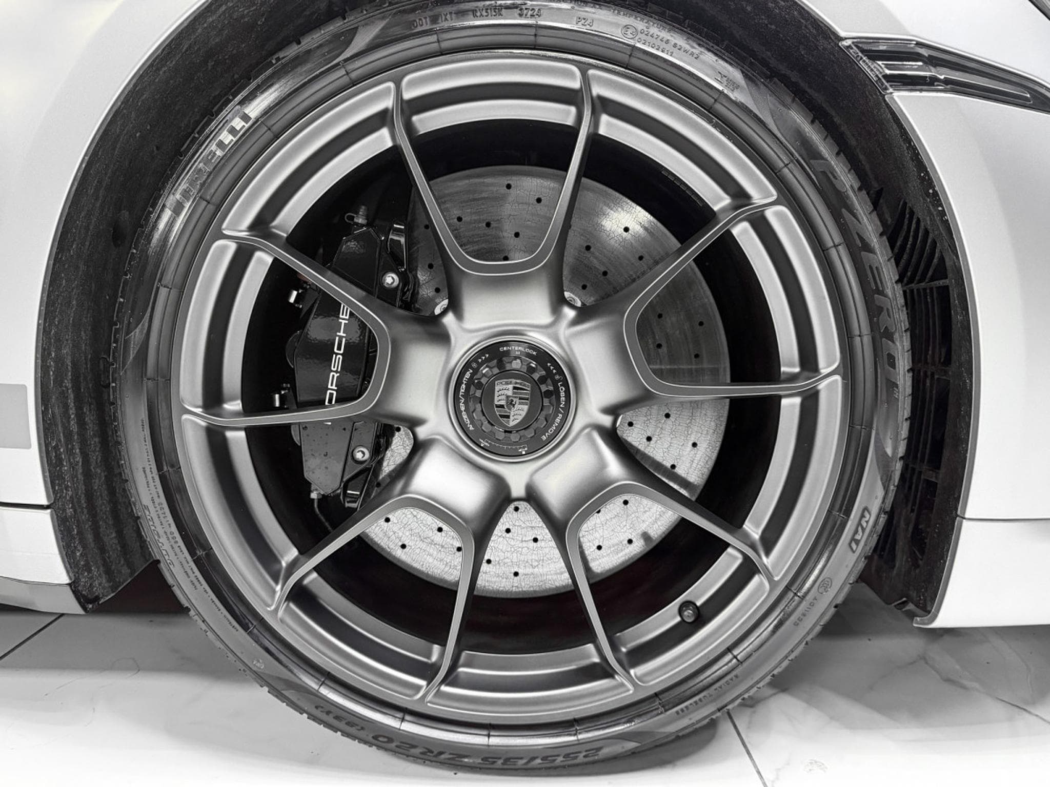 Porsche 911 TURBO 50 YEARS - FULL OPTIONS (2025) - Photo 23