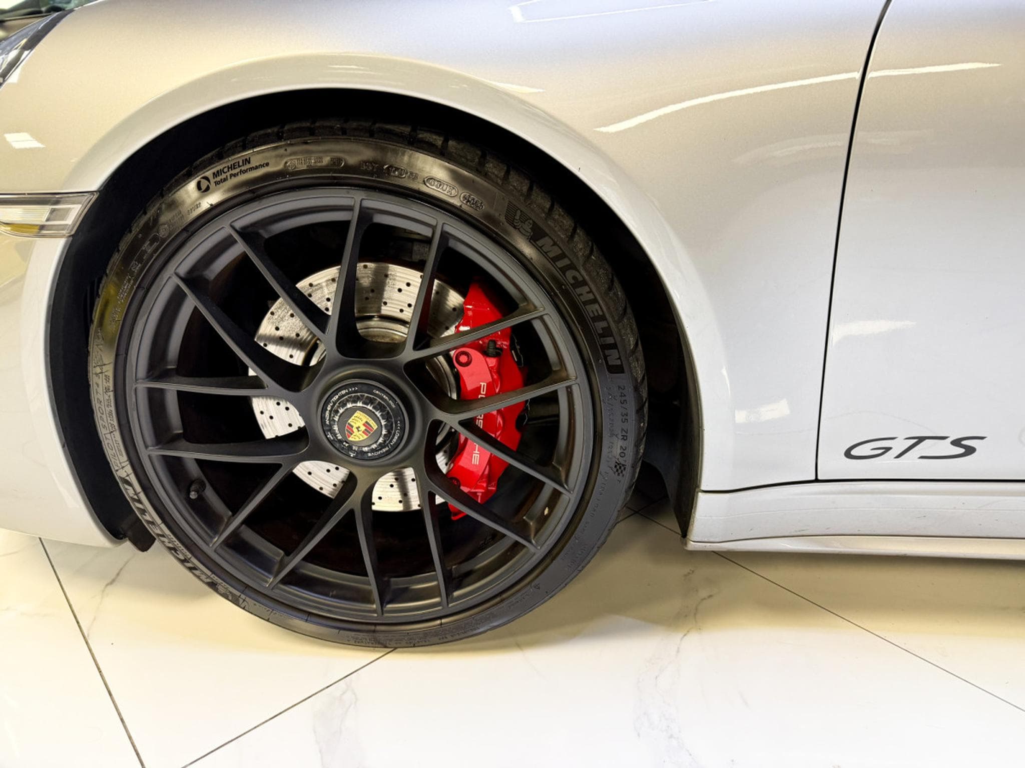 Porsche 911 991.2 Targa 4 GTS - 1st owner - full Porsche service (2019) - Photo 9