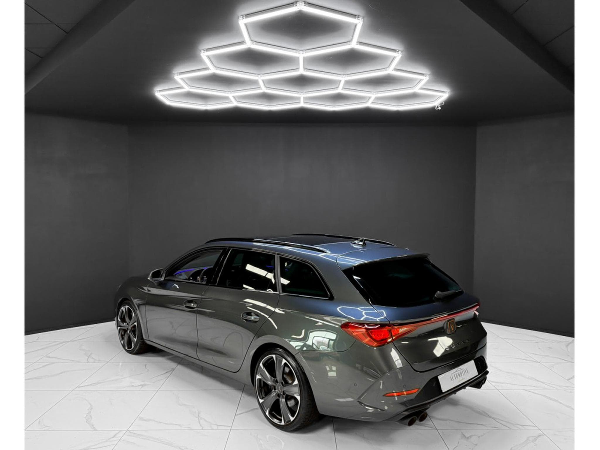 Cupra Leon 2.0 TSI Sportstourer VZ (2024) - Photo 3