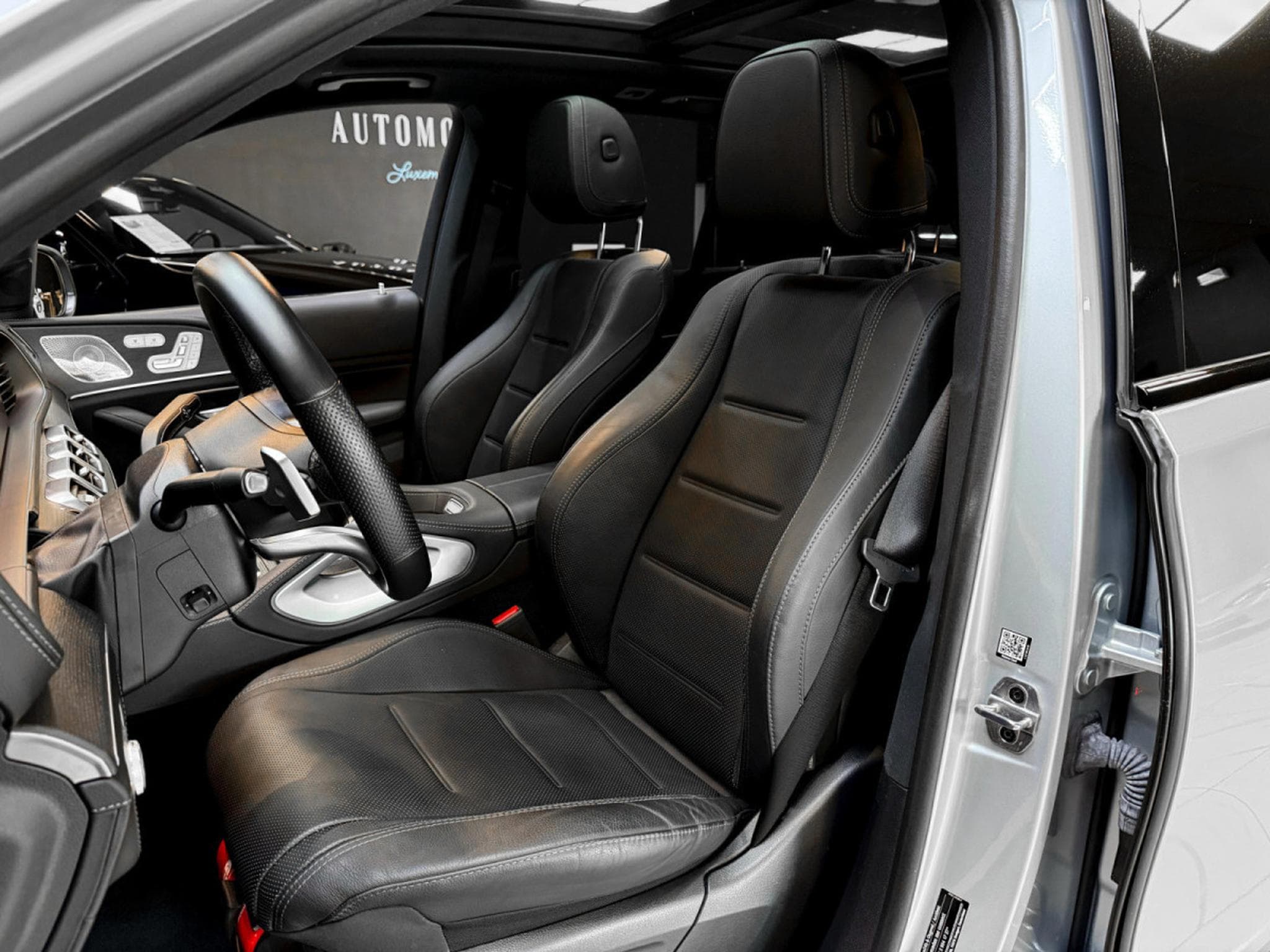 Mercedes GLE 450 AMG Line / WARRANTY 2027 / BURMESTER / 360° / PANO (2023) - Photo 10