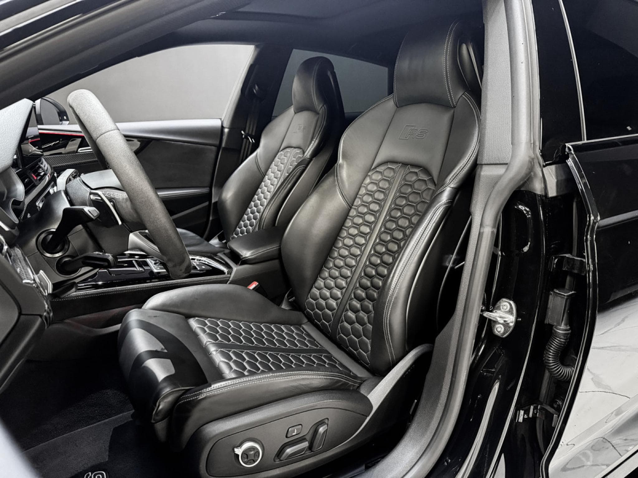 Audi RS5 SPORTBACK / B&O / 360 / MASSAGE / VALCONA (2022) - Photo 10