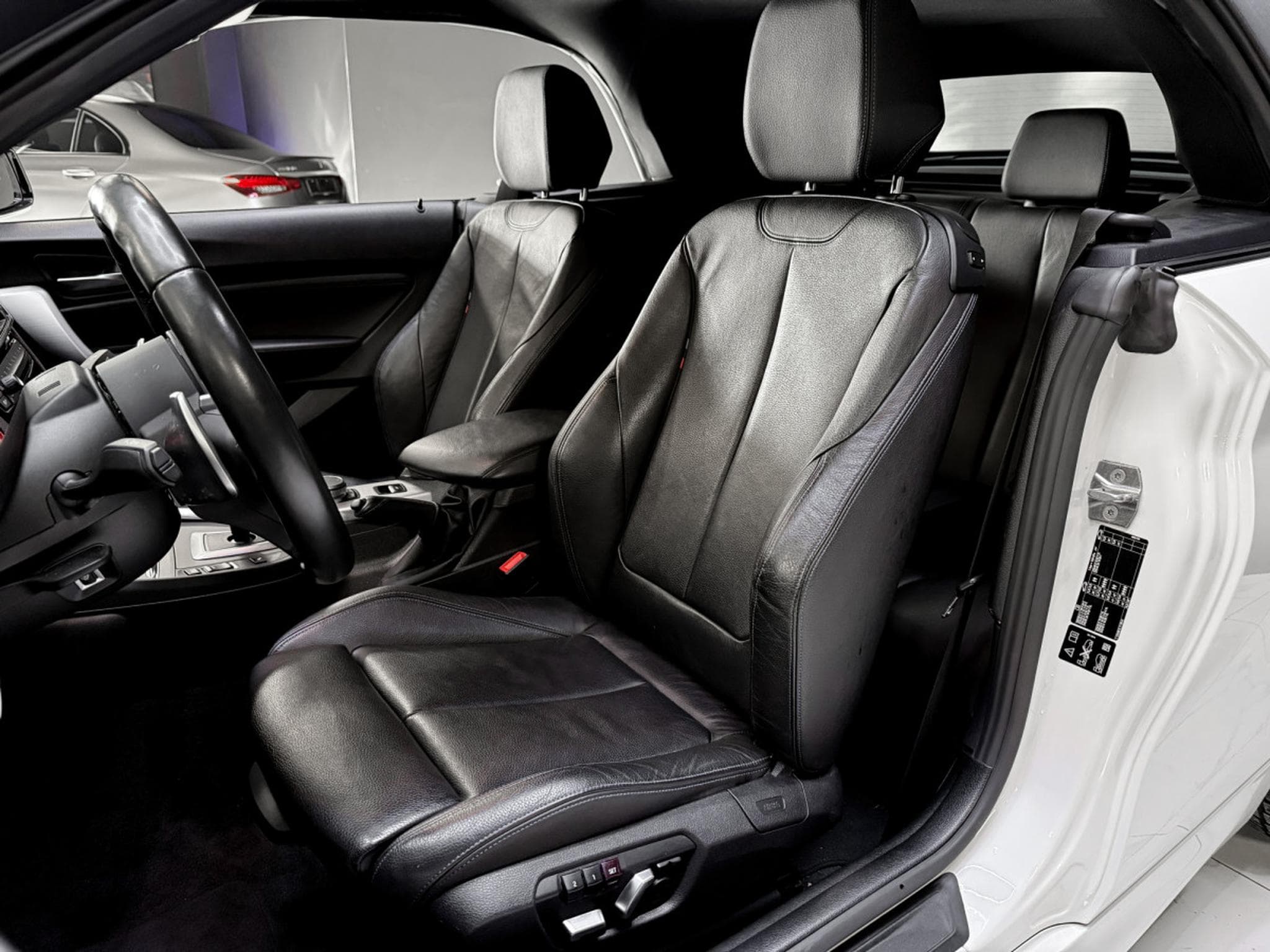 BMW M240 M240i xDrive Cabriolet (2019) - Photo 10