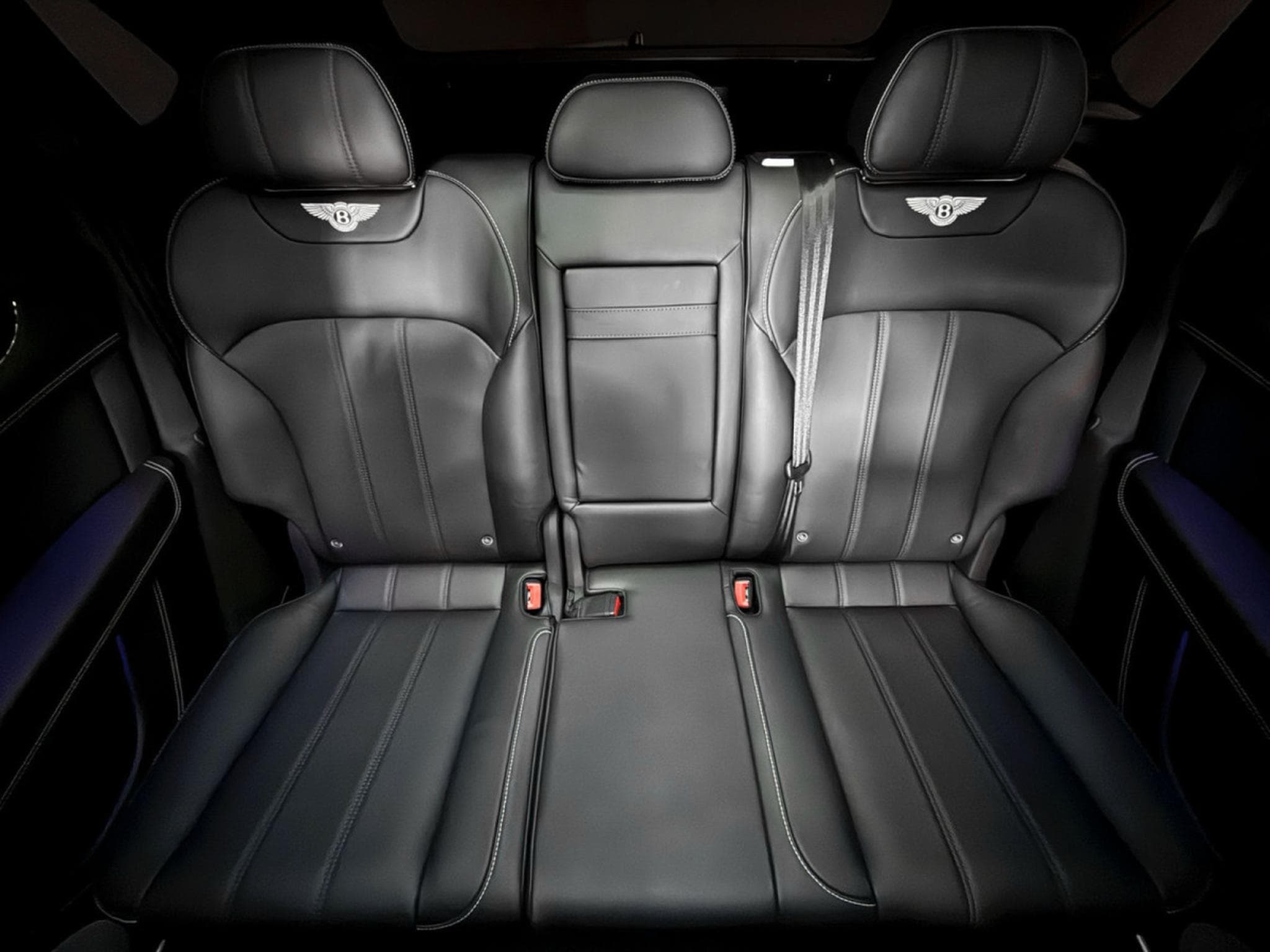 Bentley Bentayga 4.0 V8 (2018) - Photo 11