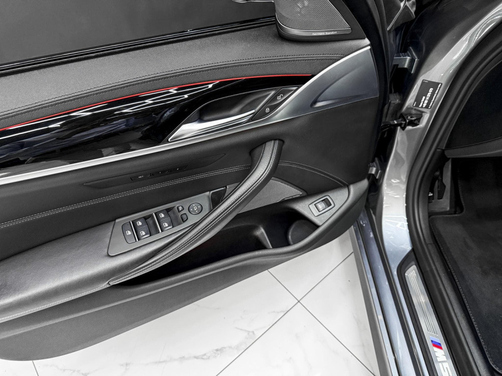 BMW M5 COMPETITION (2019) - Photo 13