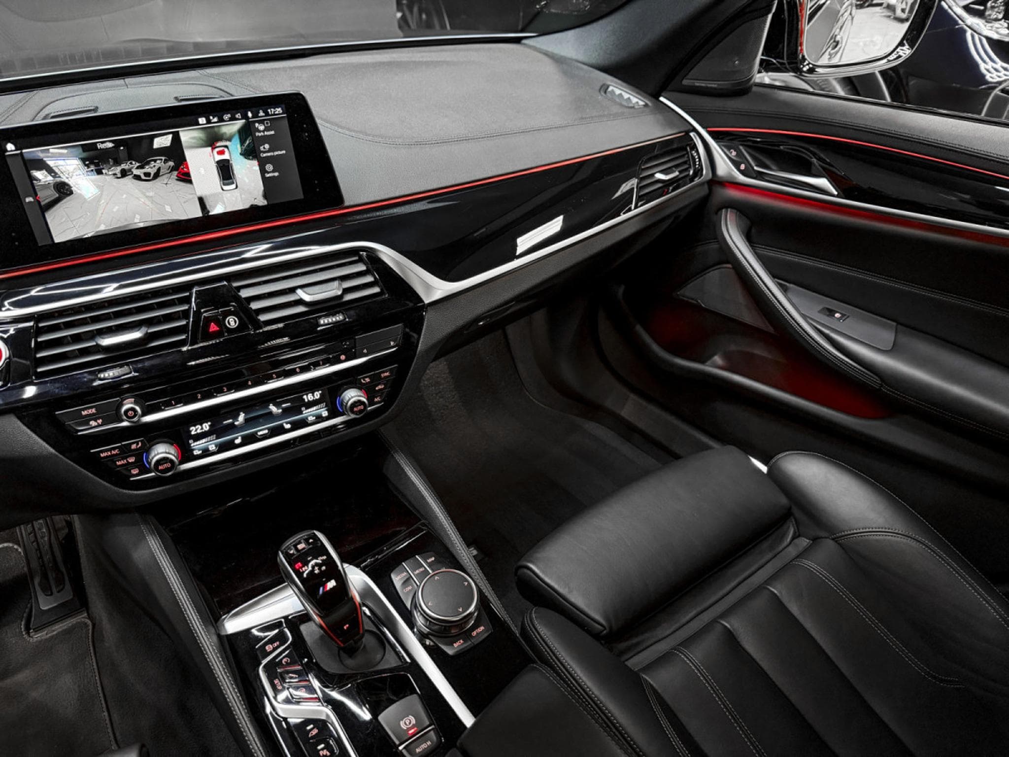 BMW M5 COMPETITION (2019) - Photo 14