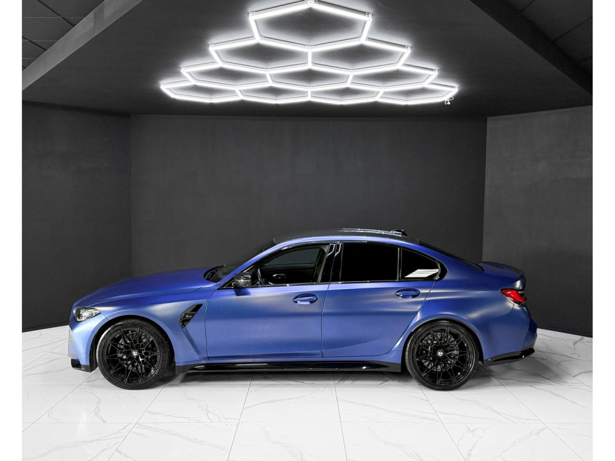 BMW M3 COMPETITION / HK / 360 / CARBON / LASER SHADOW (2021) - Photo 2