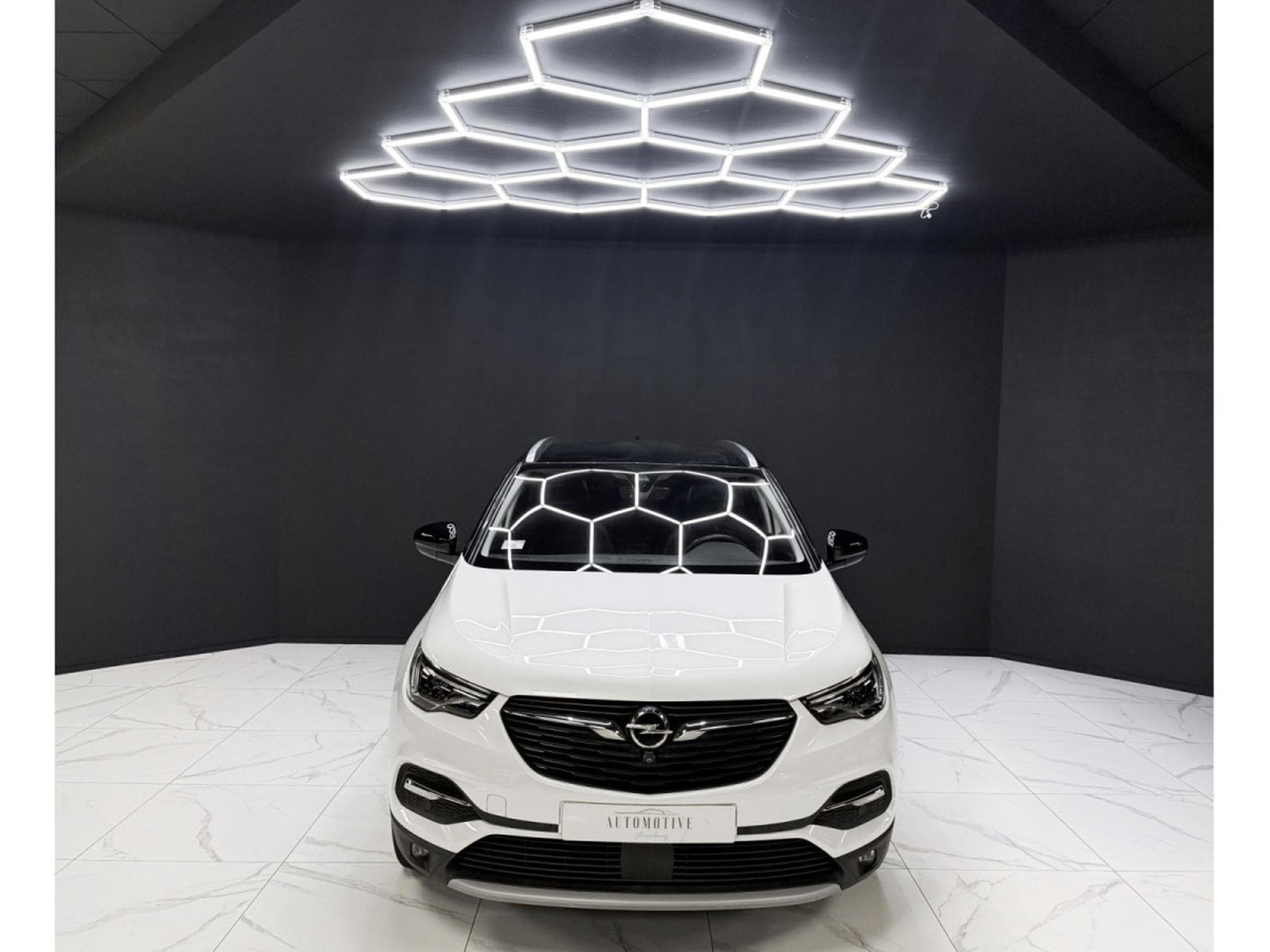 Opel Grandland Hybrid4 300 (2020) - Photo 8