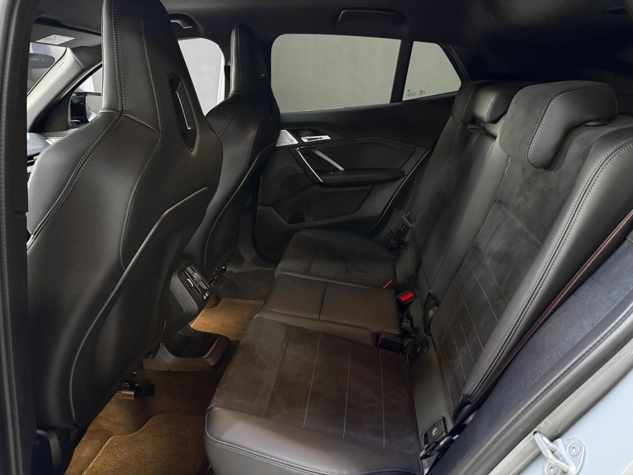 BMW X2 M35i xDrive (2024) - Photo 14