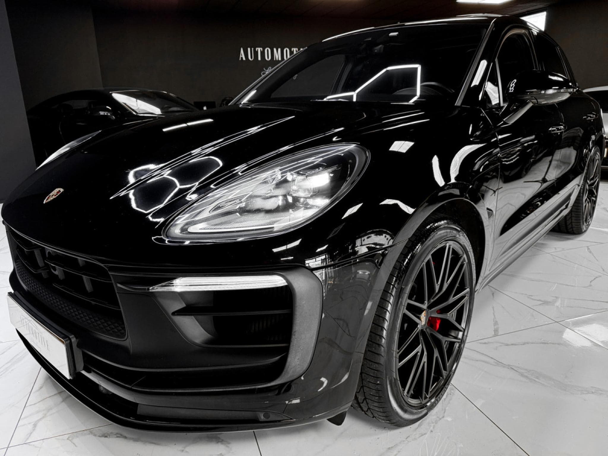 Porsche Macan III GTS (2021) - Photo 10