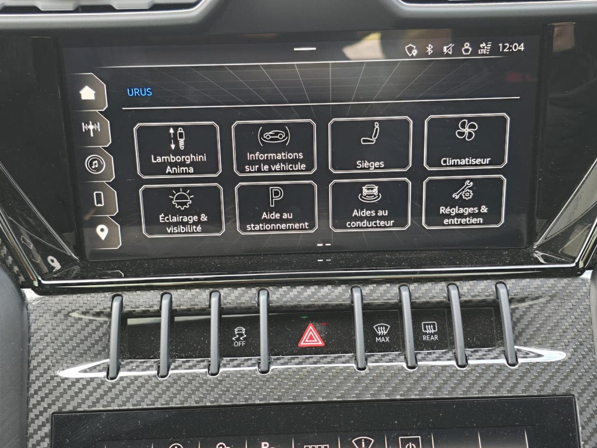 Lamborghini Urus Performante (2024) - Photo 11