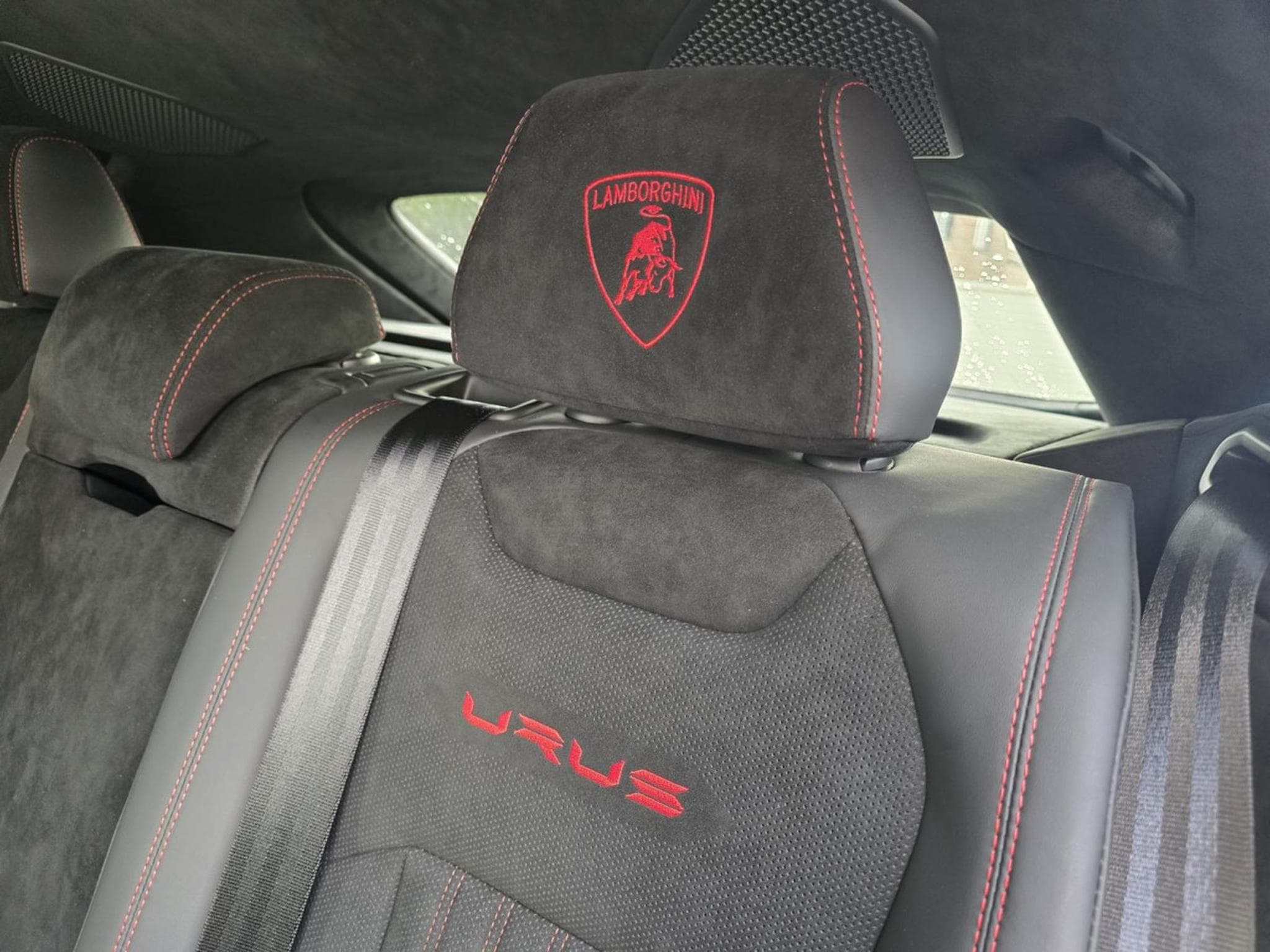 Lamborghini Urus Performante (2024) - Photo 18