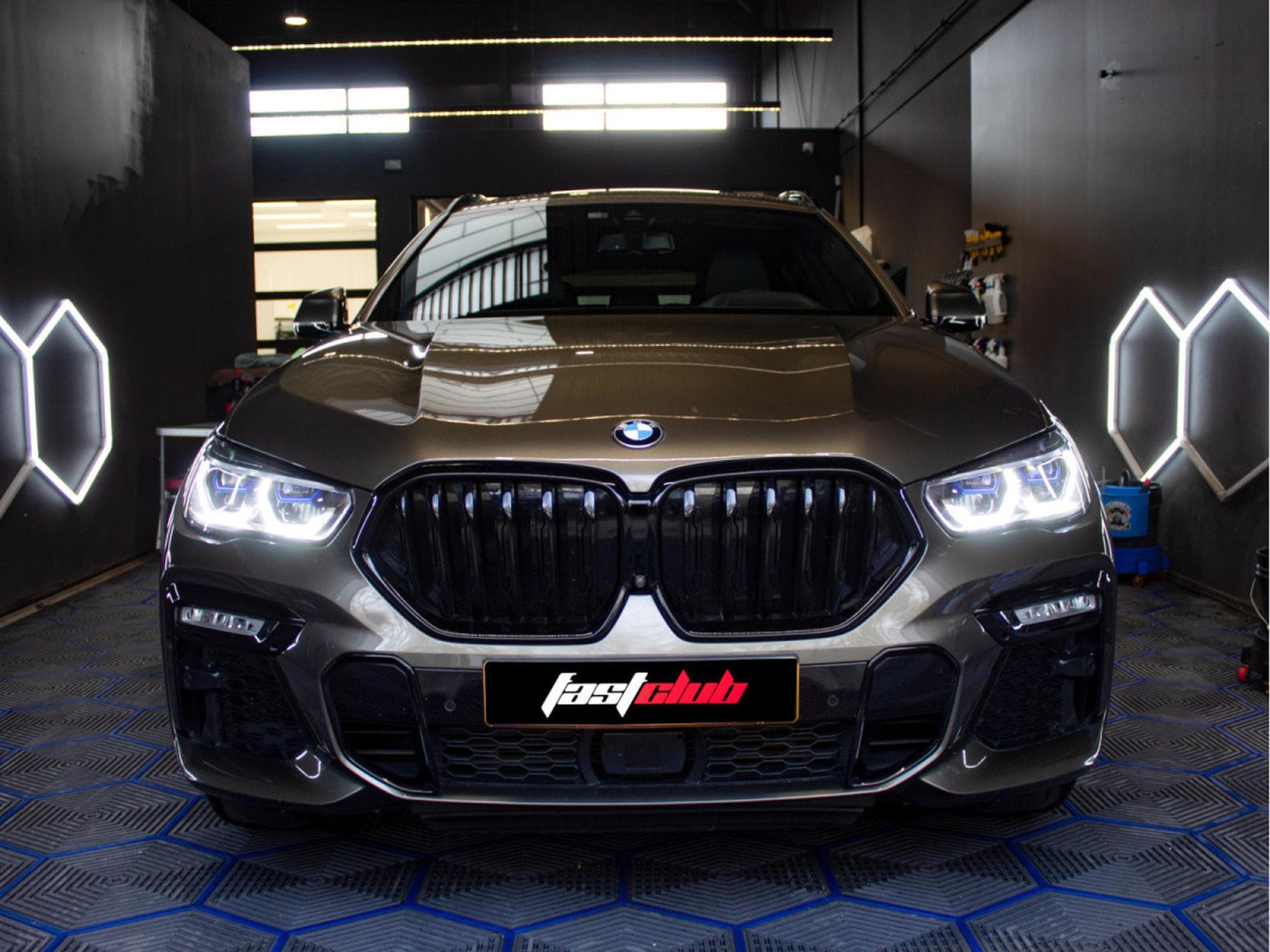 BMW X6M 50 M 50i (2020) - Photo 9