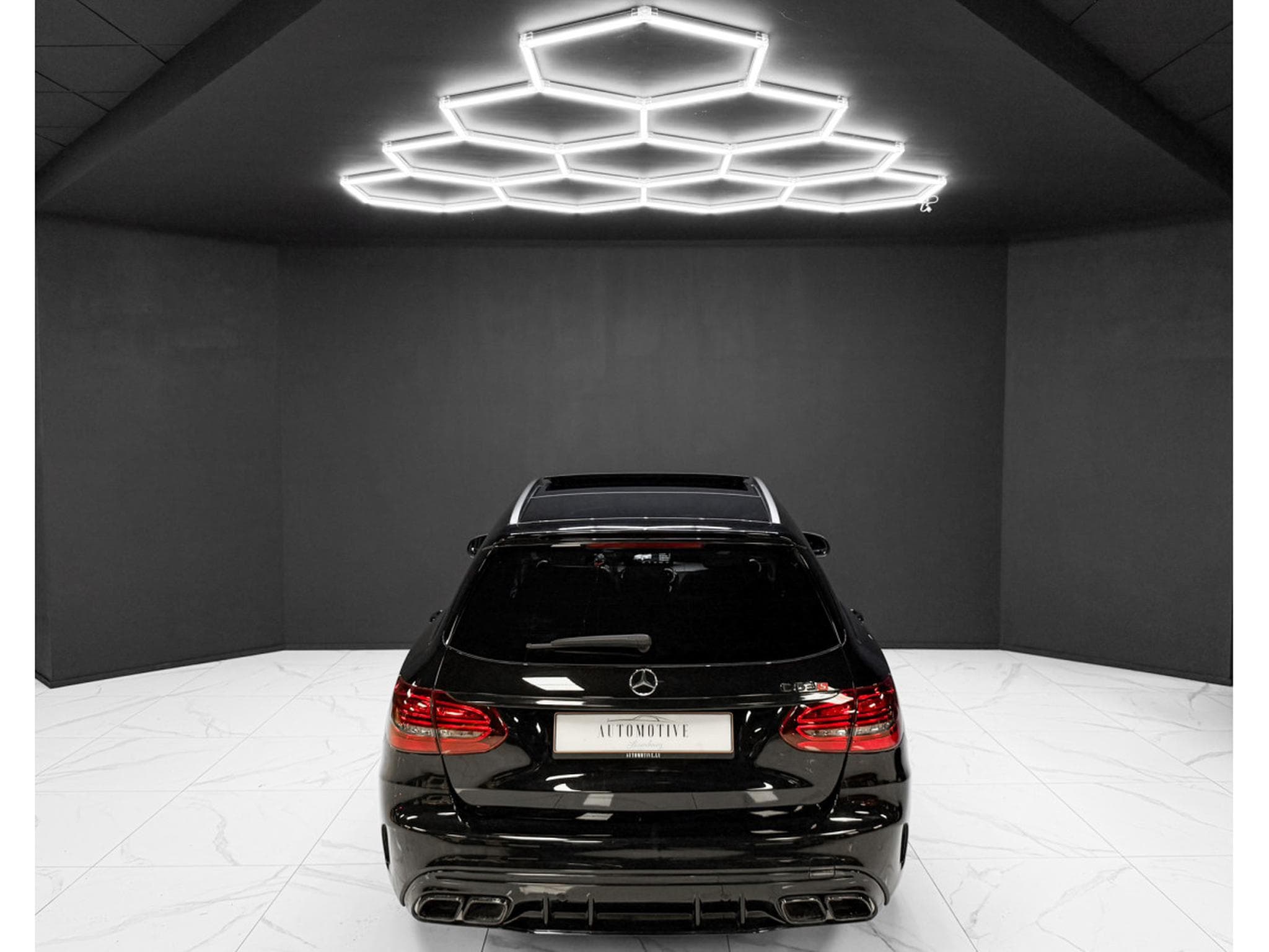 Mercedes C 63 AMG S T AMG / PANO / VIRTUAL / LED / DISTR. + (2019) - Photo 4