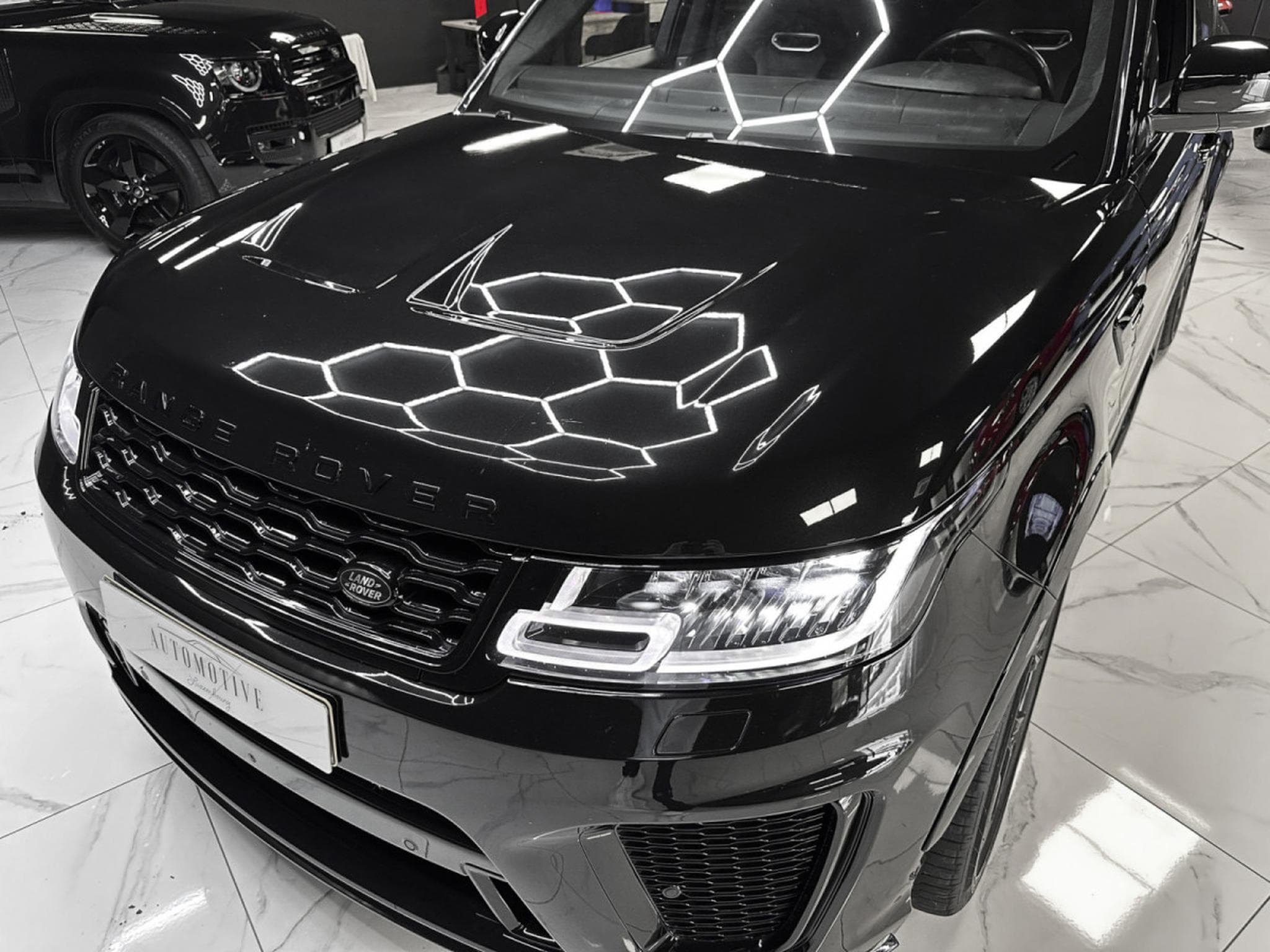 Land-Rover Range Rover Sport 5.0 V8 P575 SVR (2020) - Photo 11