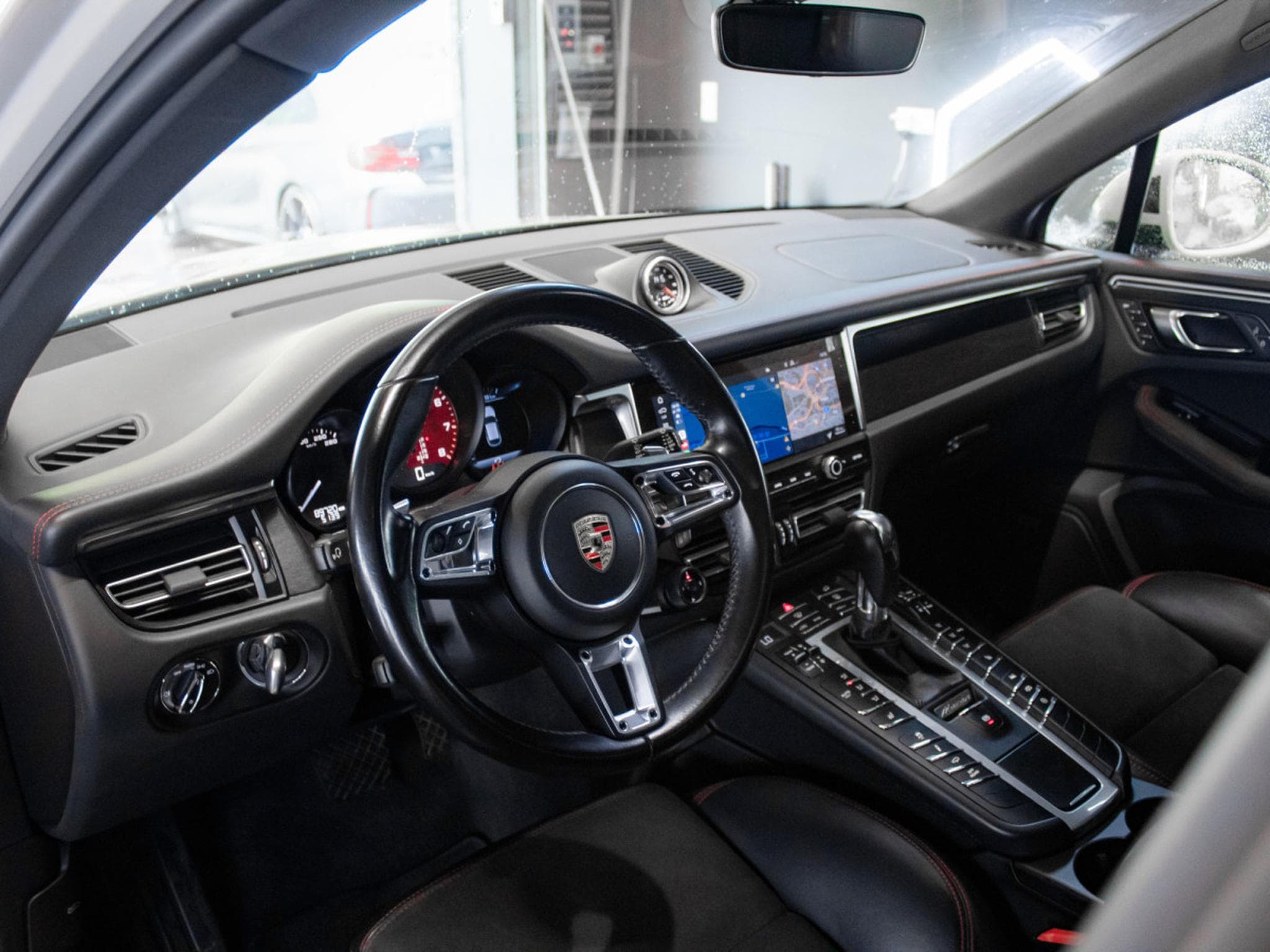Porsche Macan GTS GRIS CRAIE full options PDC / PSE / PDLS / CHRONO / BOSE (2021) - Photo 10