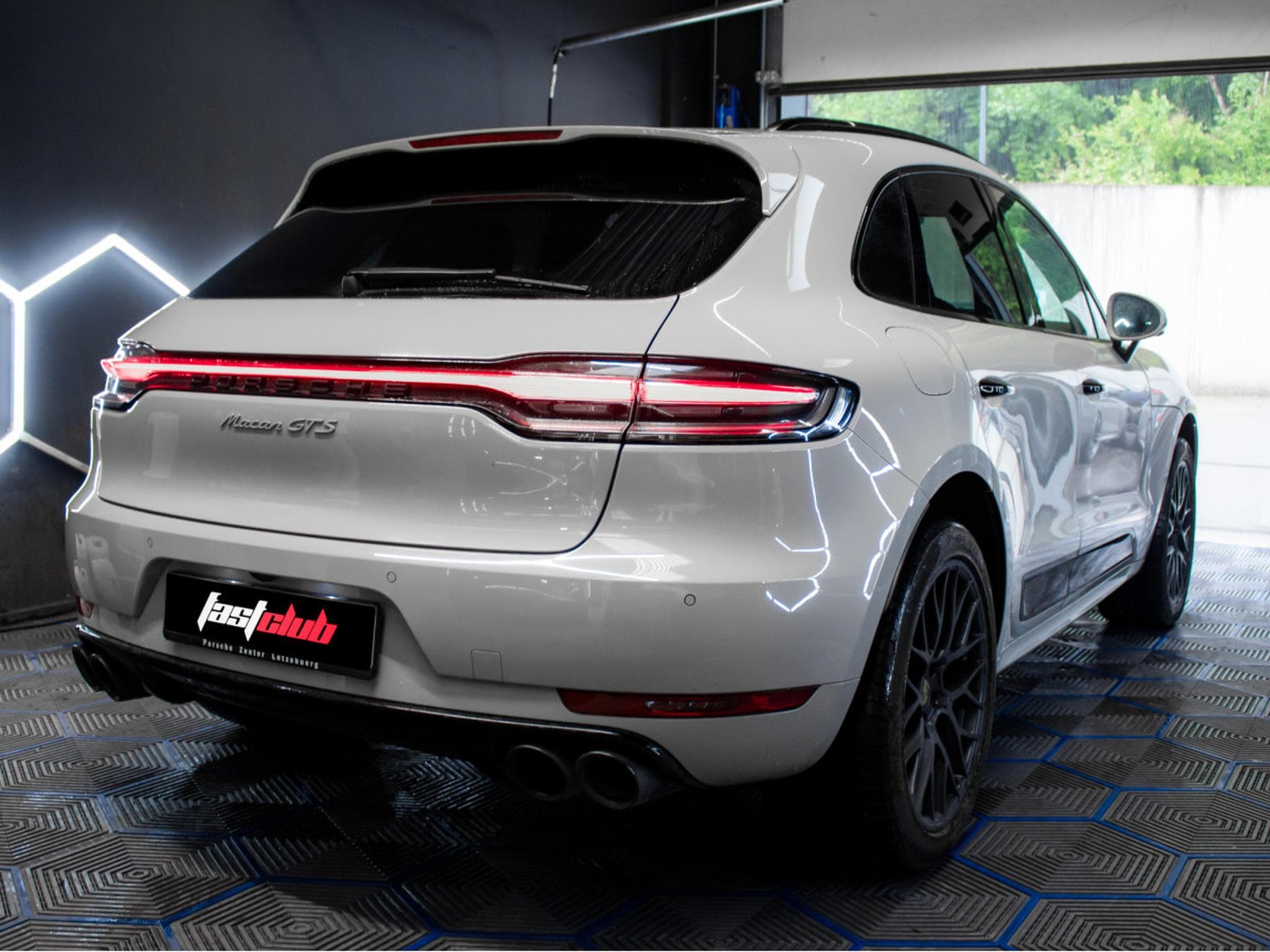 Porsche Macan GTS GRIS CRAIE full options PDC / PSE / PDLS / CHRONO / BOSE (2021) - Photo 17