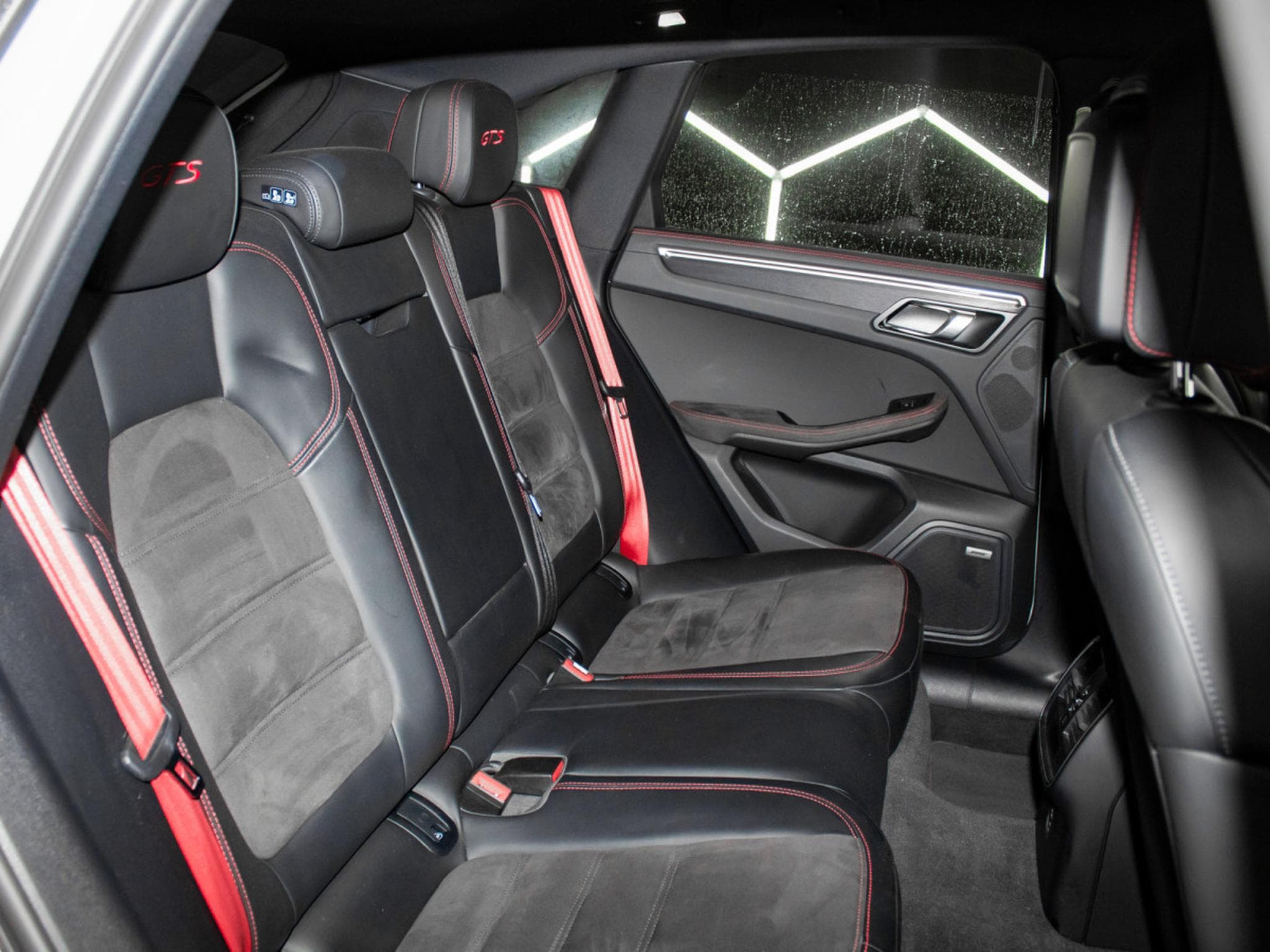 Porsche Macan GTS GRIS CRAIE full options PDC / PSE / PDLS / CHRONO / BOSE (2021) - Photo 8