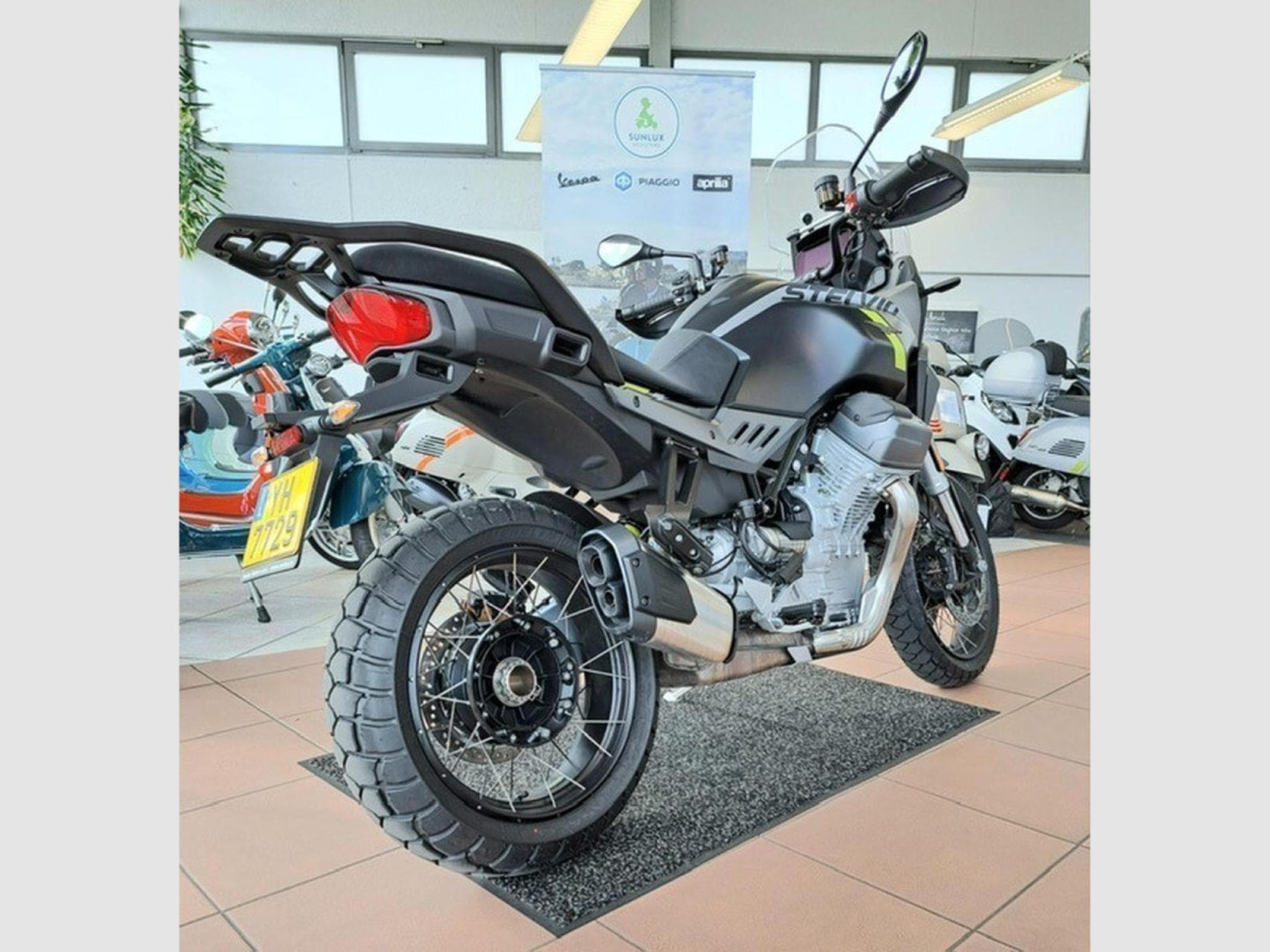 Moto Guzzi Stelvio Stelvio (2026) - Photo 4