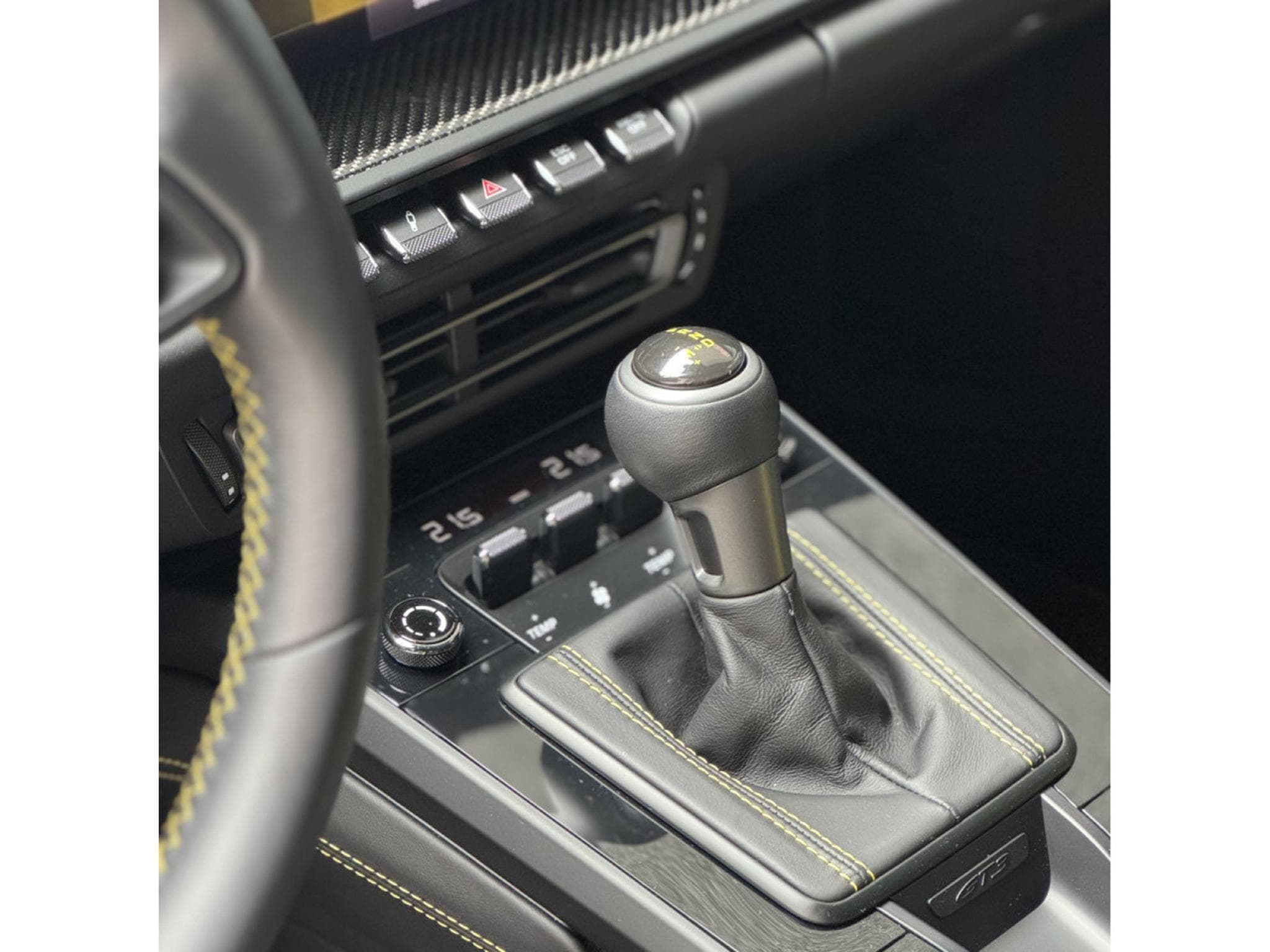 Porsche 911 GT3 TOURING (2023) - Photo 19