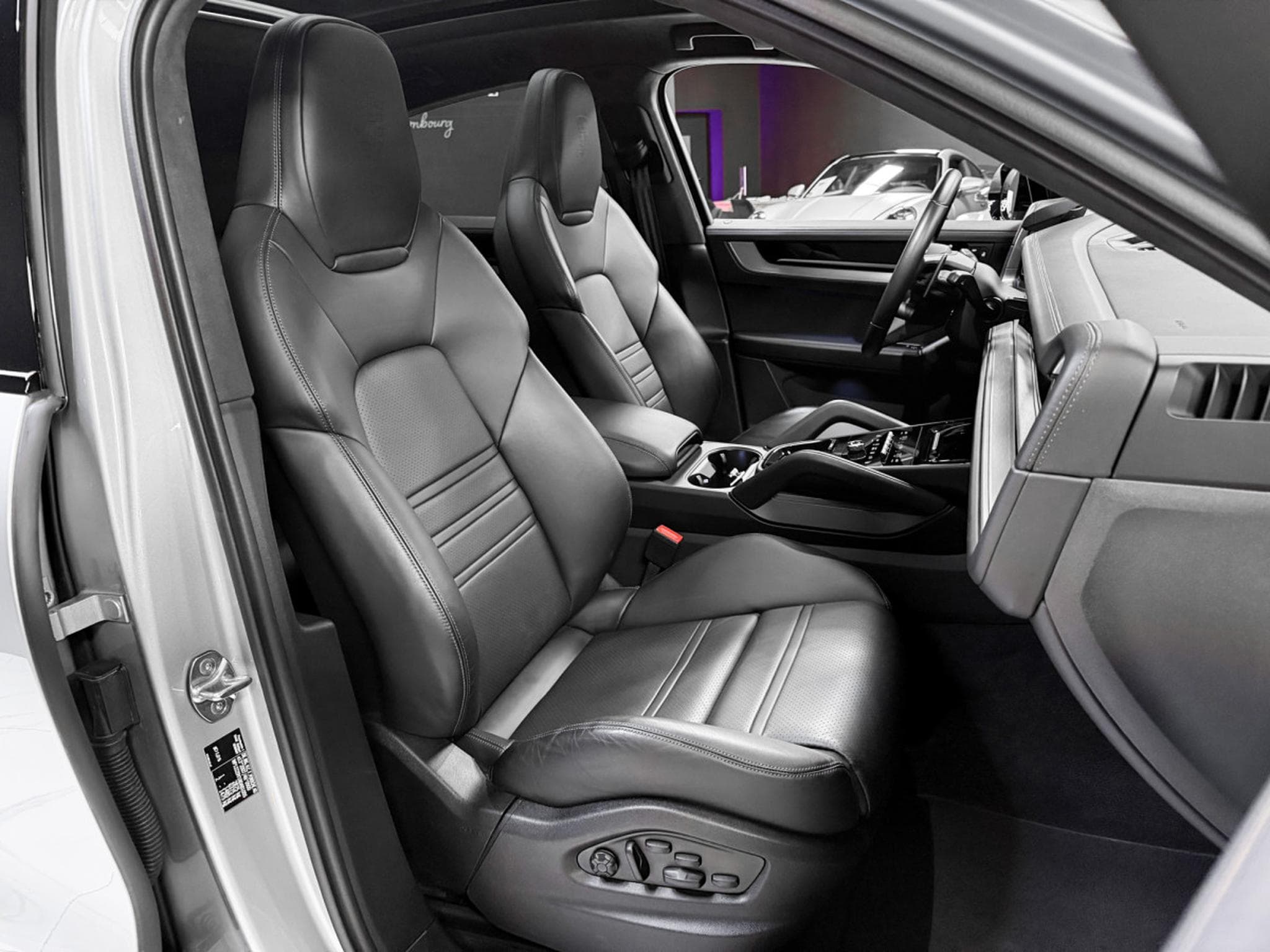 Porsche Cayenne GTS Coupe / ACC / Head-UP / SoftClose / 360° / BOSE (2024) - Photo 12