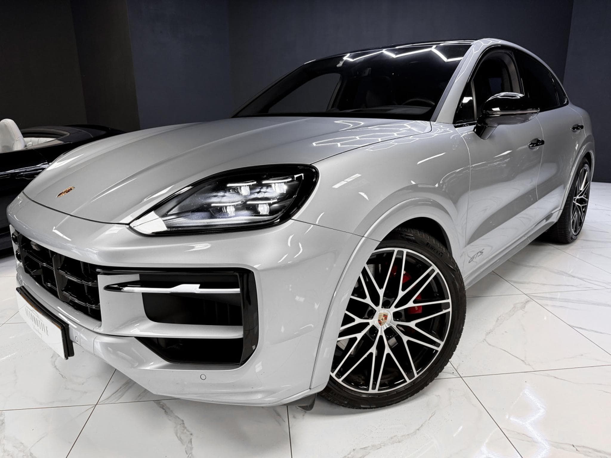 Porsche Cayenne GTS Coupe / ACC / Head-UP / SoftClose / 360° / BOSE (2024) - Photo 17
