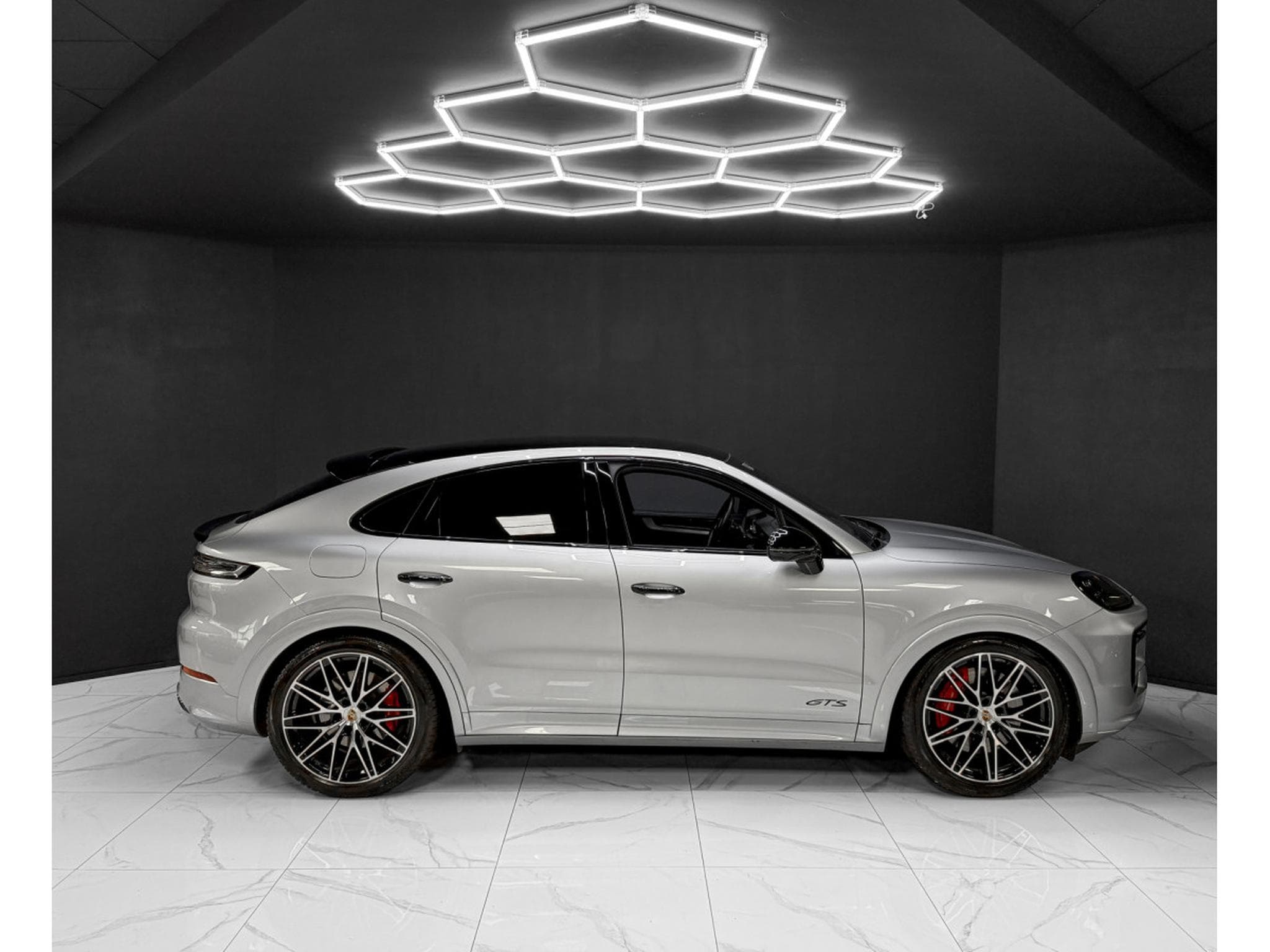 Porsche Cayenne GTS Coupe / ACC / Head-UP / SoftClose / 360° / BOSE (2024) - Photo 6