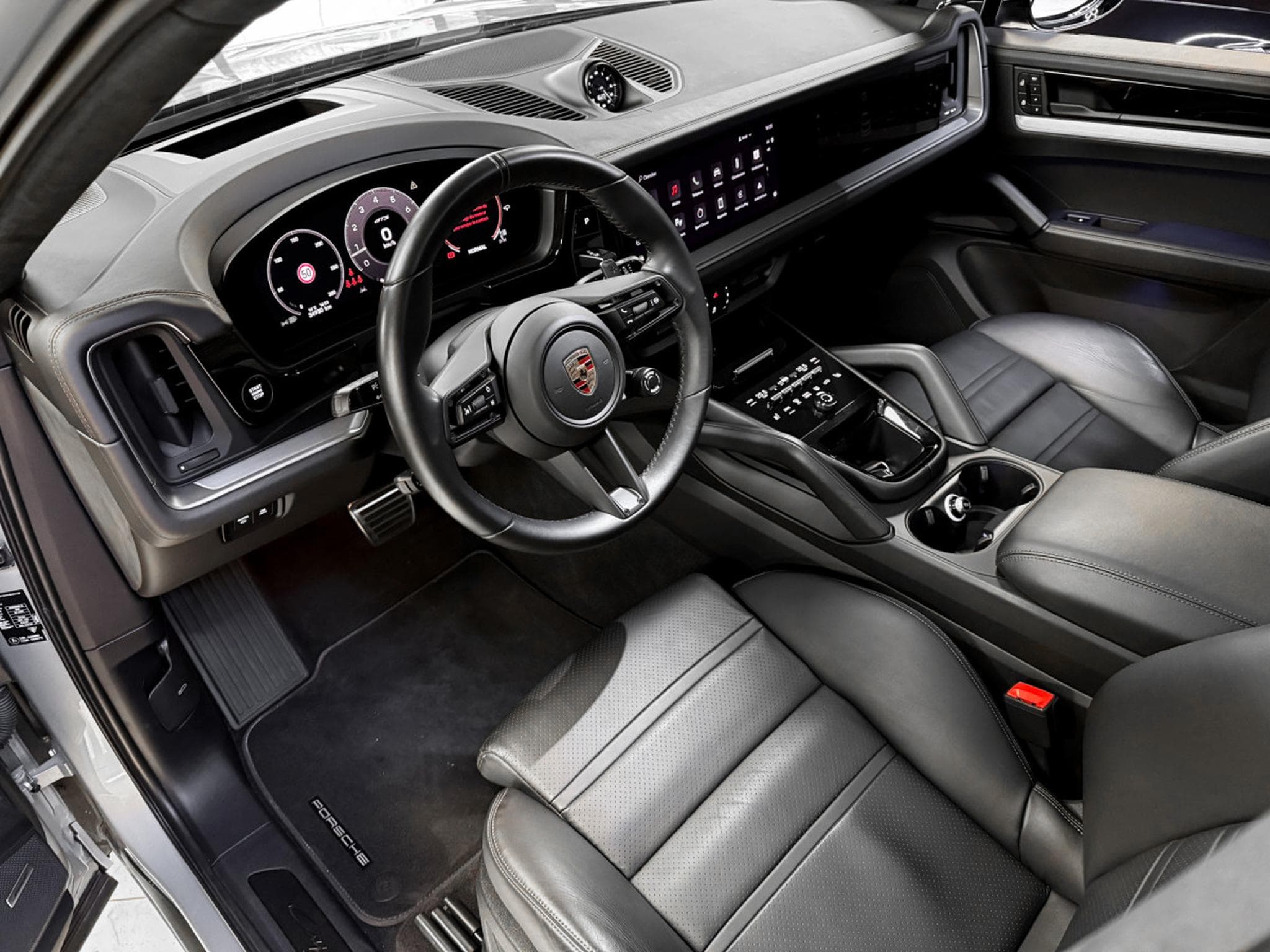 Porsche Cayenne GTS Coupe / ACC / Head-UP / SoftClose / 360° / BOSE (2024) - Photo 9