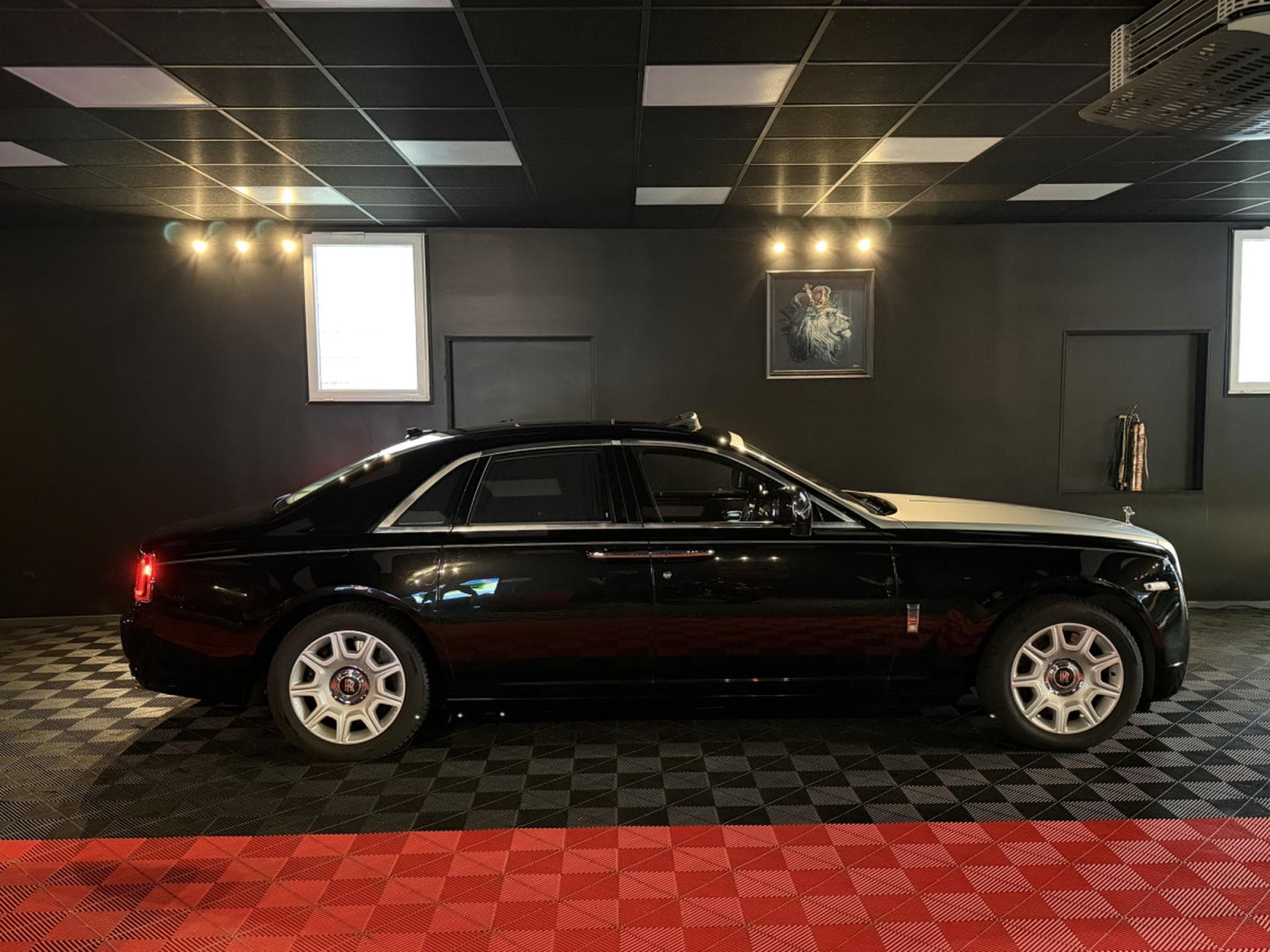 Rolls-Royce Ghost Ghost 6.6i V12 571CV LIMOUSINE (2010) - Foto 18