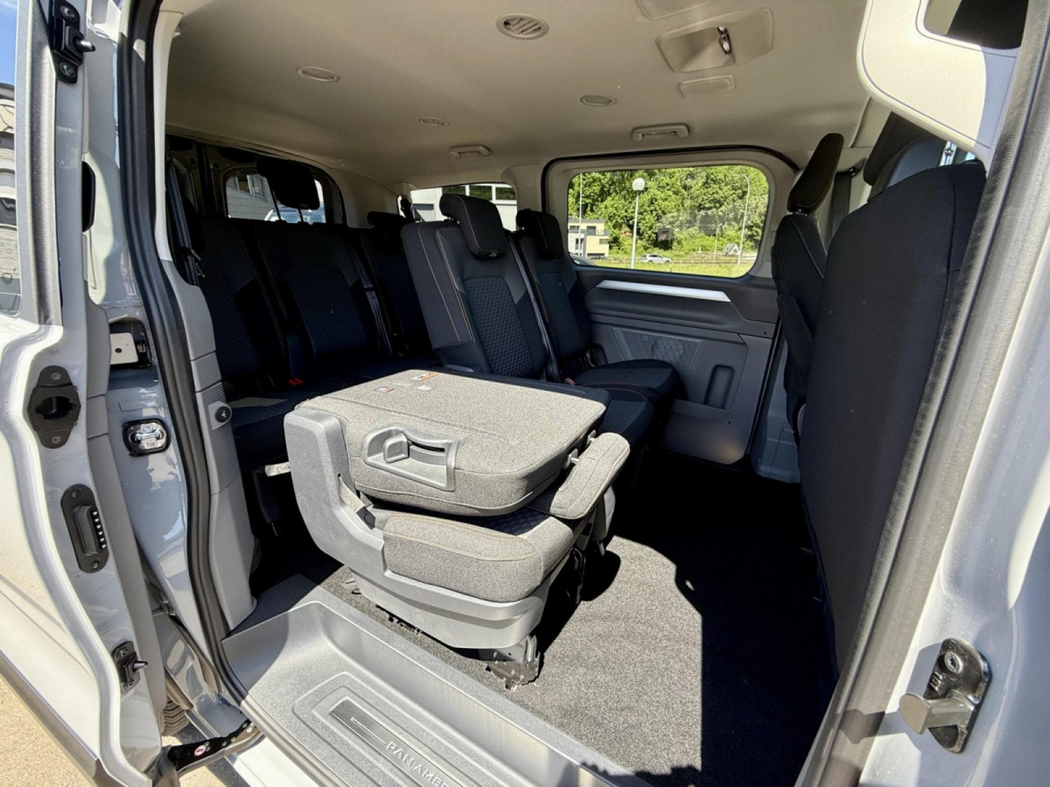 VW Caravelle PanAmericana 2.0 TDI 150cv Boîte automatique 8 vitesses 9 pl (2025) - Photo 6