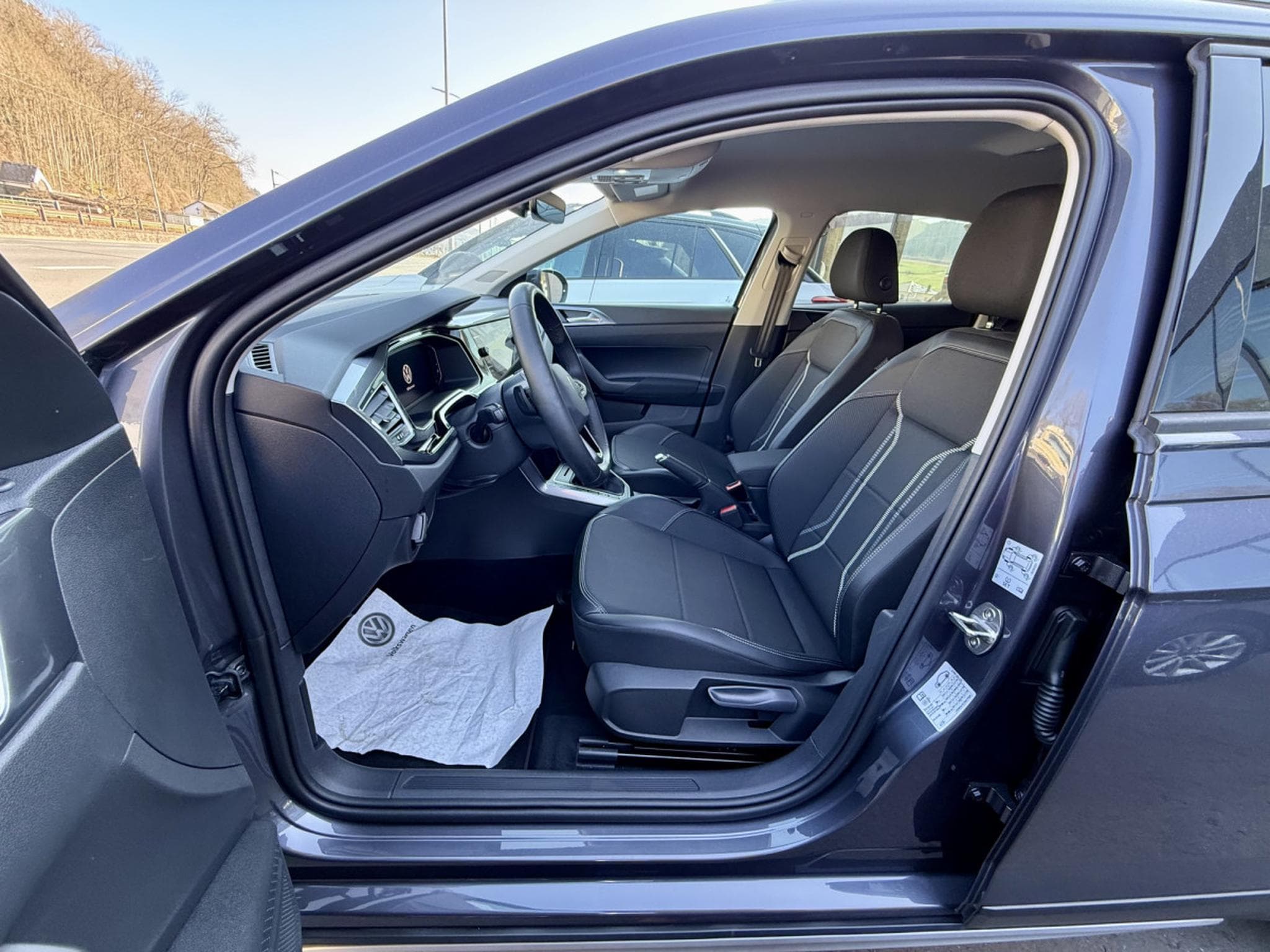 VW Taigo Style 1.0 TSI 110 cv DSG 7 vitesses (2024) - Photo 3