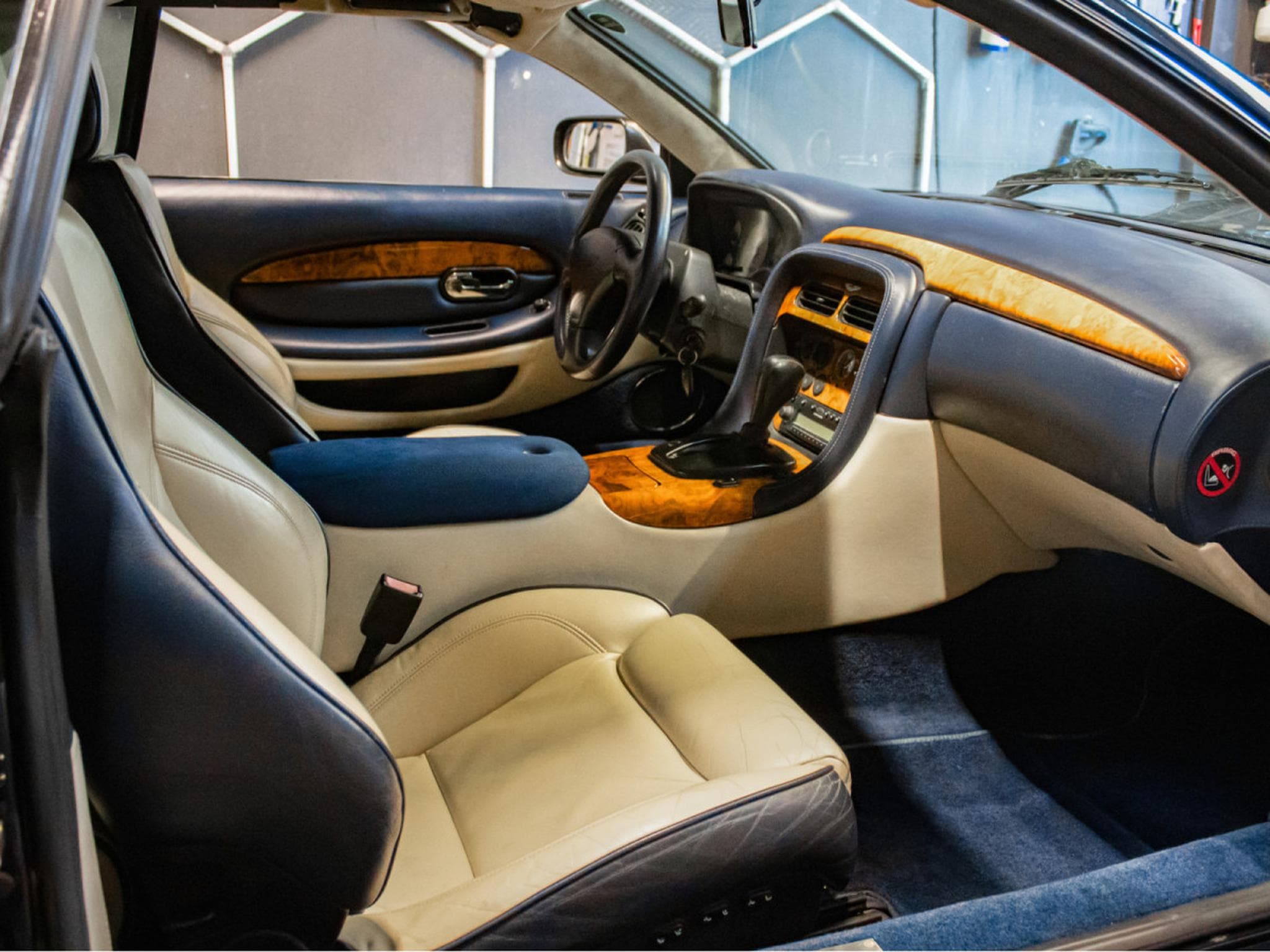 Aston-Martin DB7 Volante Vantage V12 6.0L 420CV AUTOMATIC (2001) - Photo 10