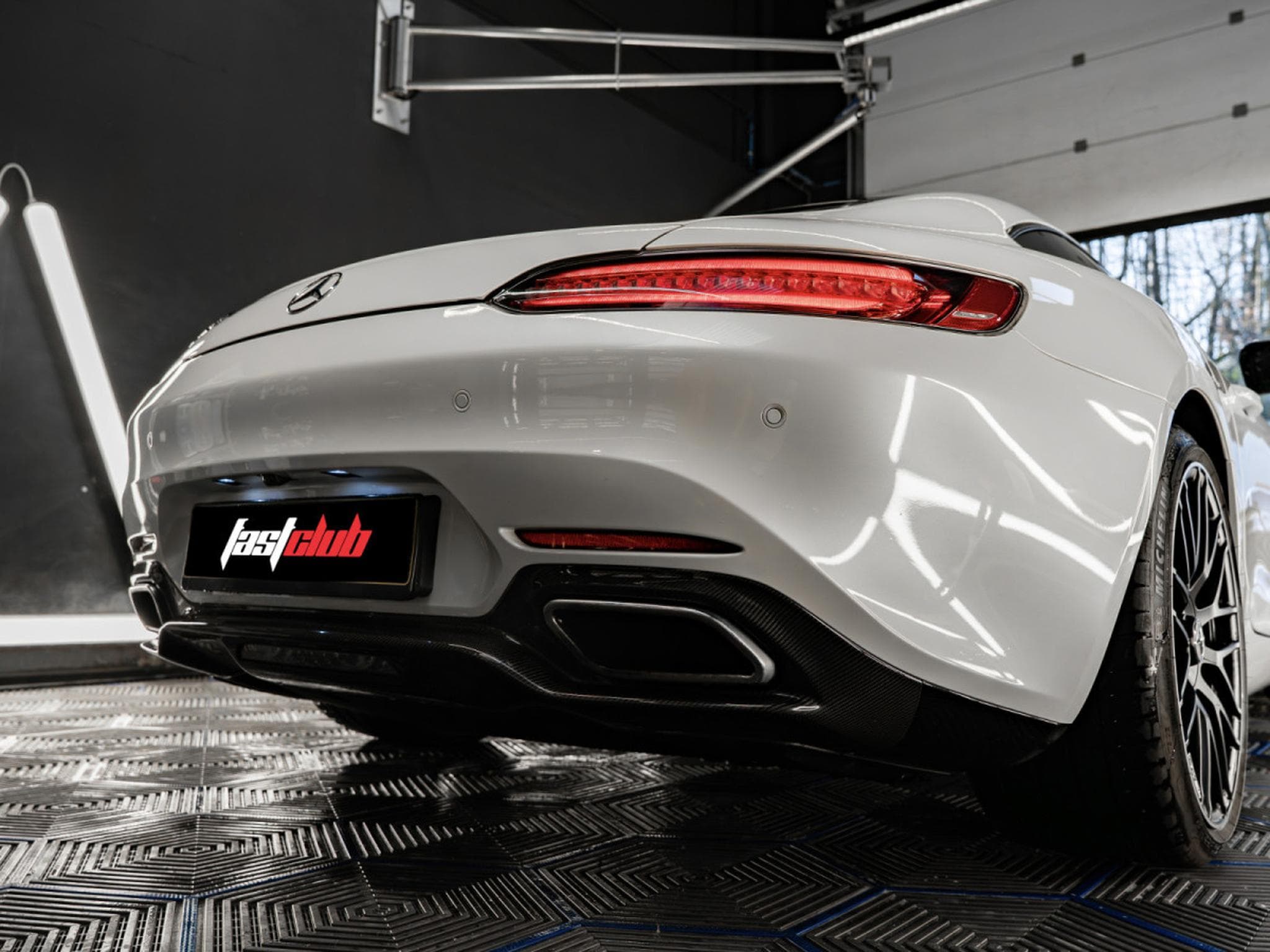 Mercedes AMG GT S Coupe Speedshift 7G-DCT*CARBON*PANO*360 (2015) - Photo 11