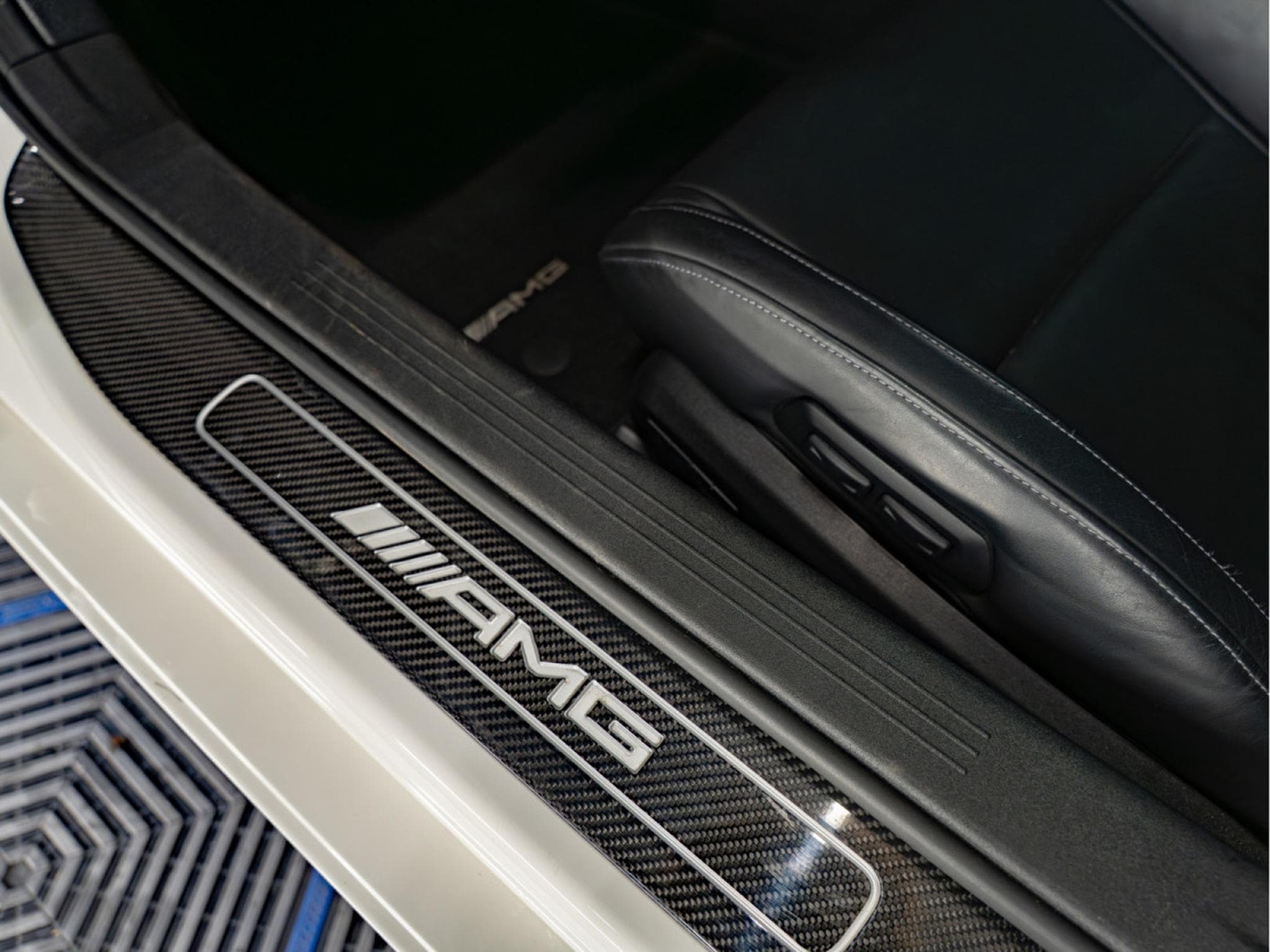 Mercedes AMG GT S Coupe Speedshift 7G-DCT*CARBON*PANO*360 (2015) - Photo 13