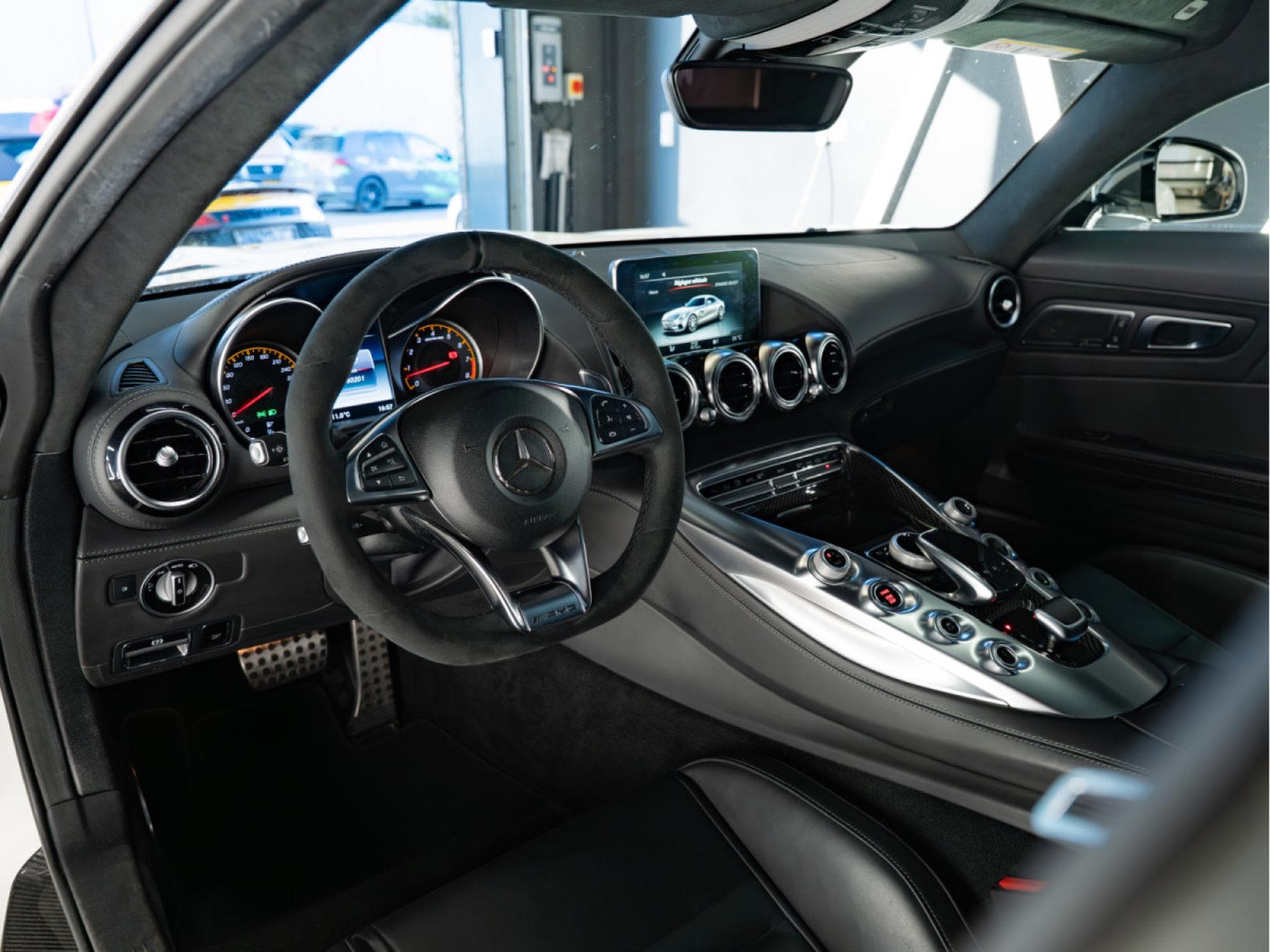 Mercedes AMG GT S Coupe Speedshift 7G-DCT*CARBON*PANO*360 (2015) - Photo 14