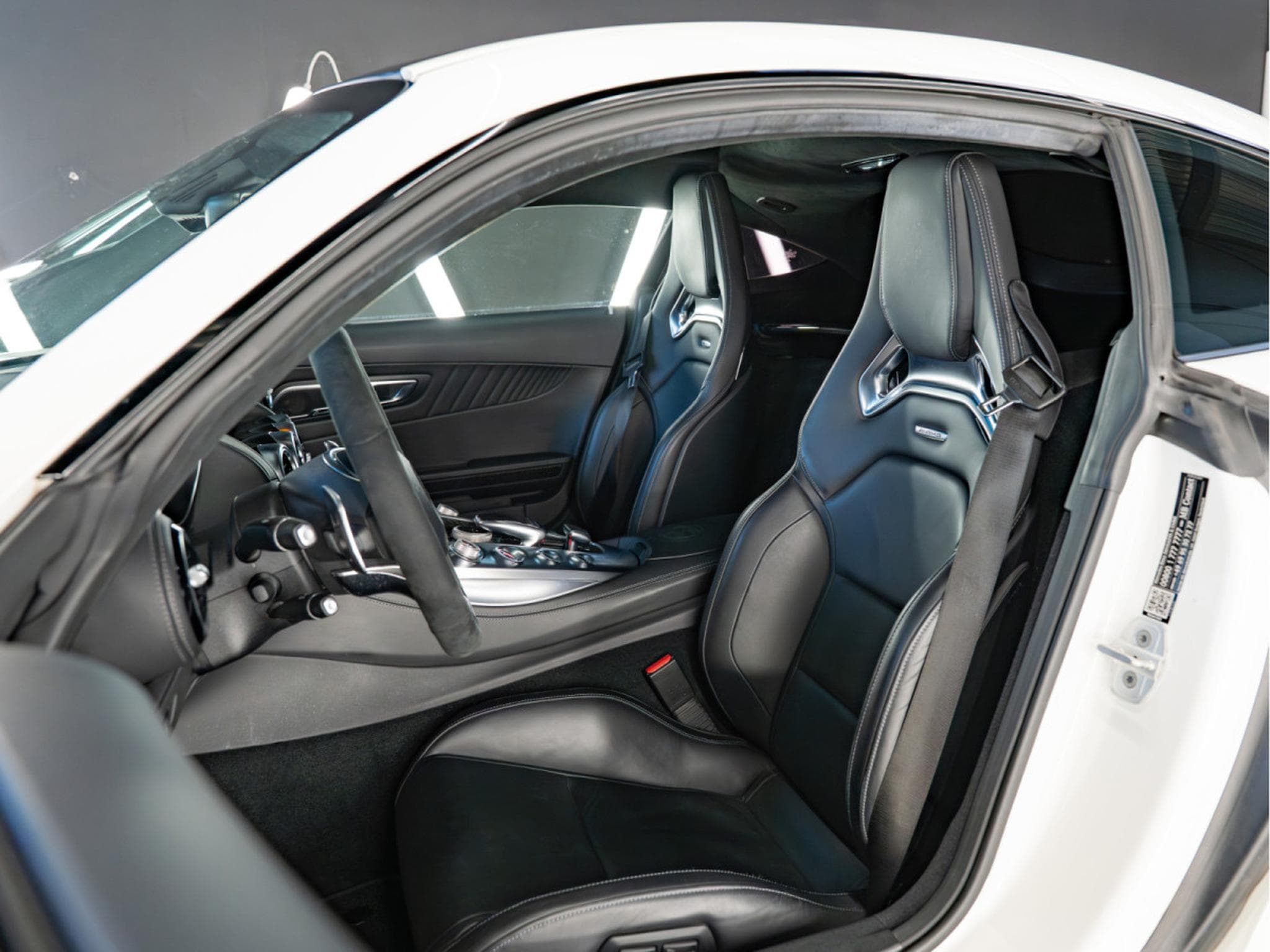 Mercedes AMG GT S Coupe Speedshift 7G-DCT*CARBON*PANO*360 (2015) - Photo 15